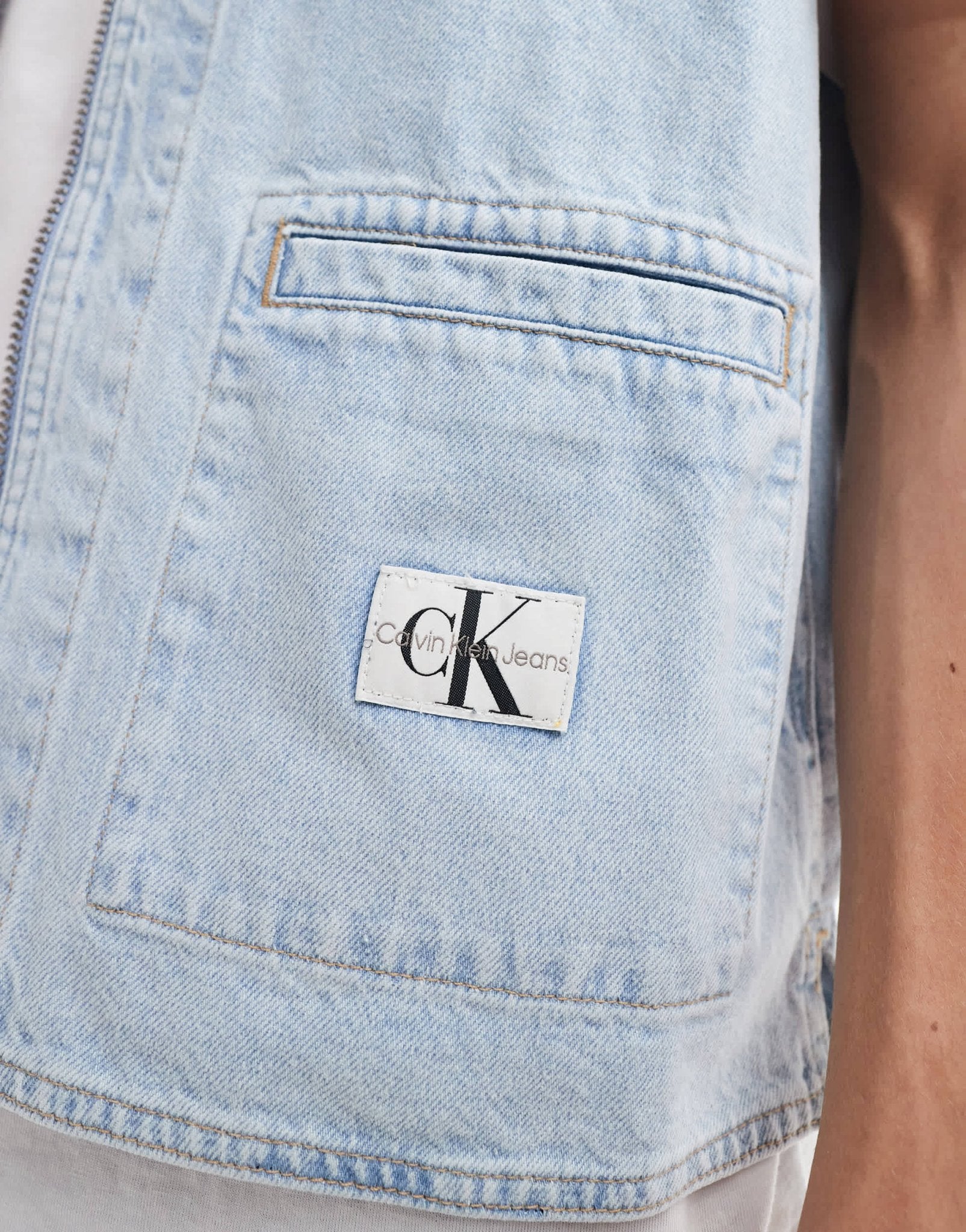 Calvin Klein Jeans denim vest in light wash - ASOS Sample Sale EU Store