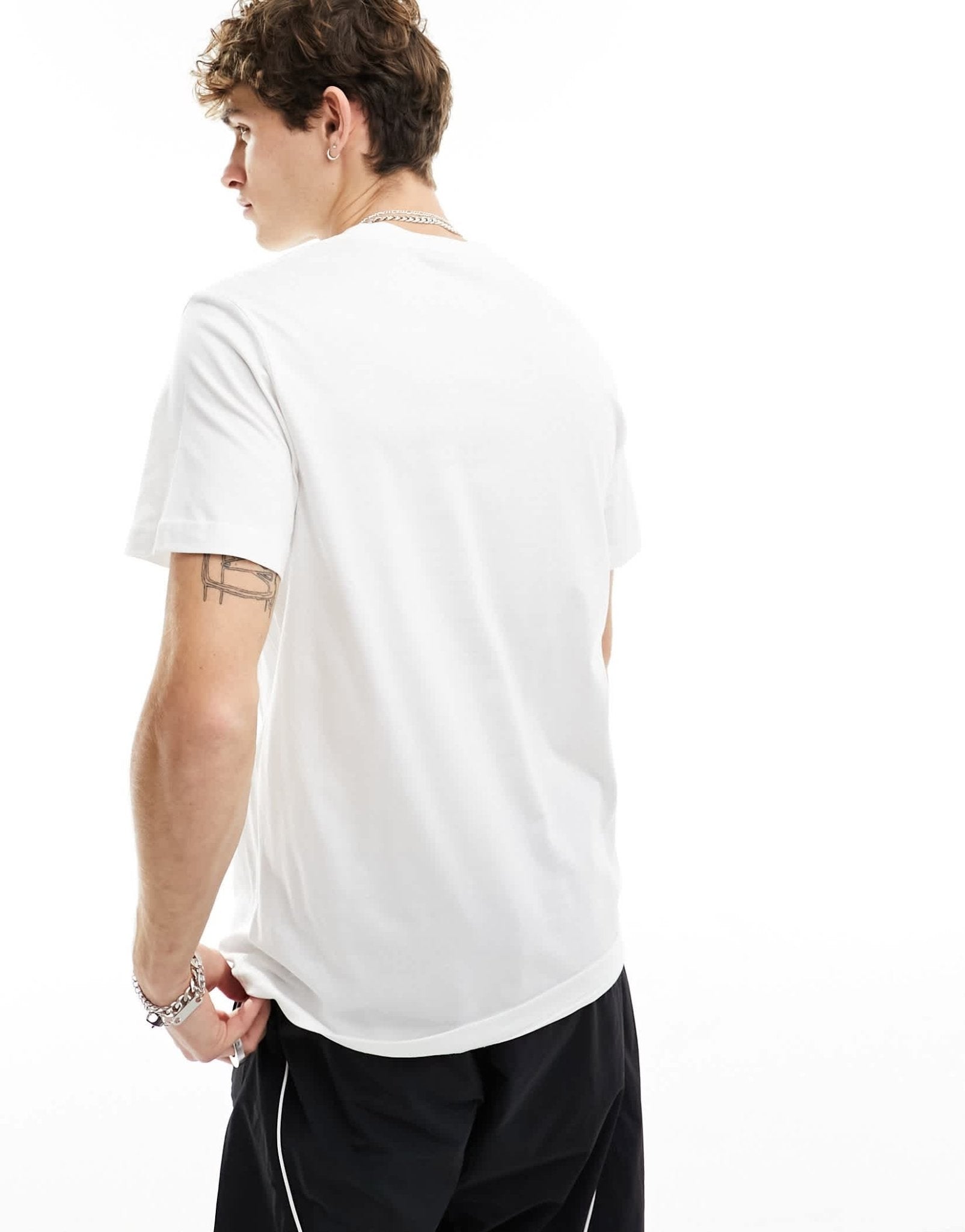 Calvin Klein Jeans embroidery badge t-shirt in white - ASOS Sample Sale EU Store