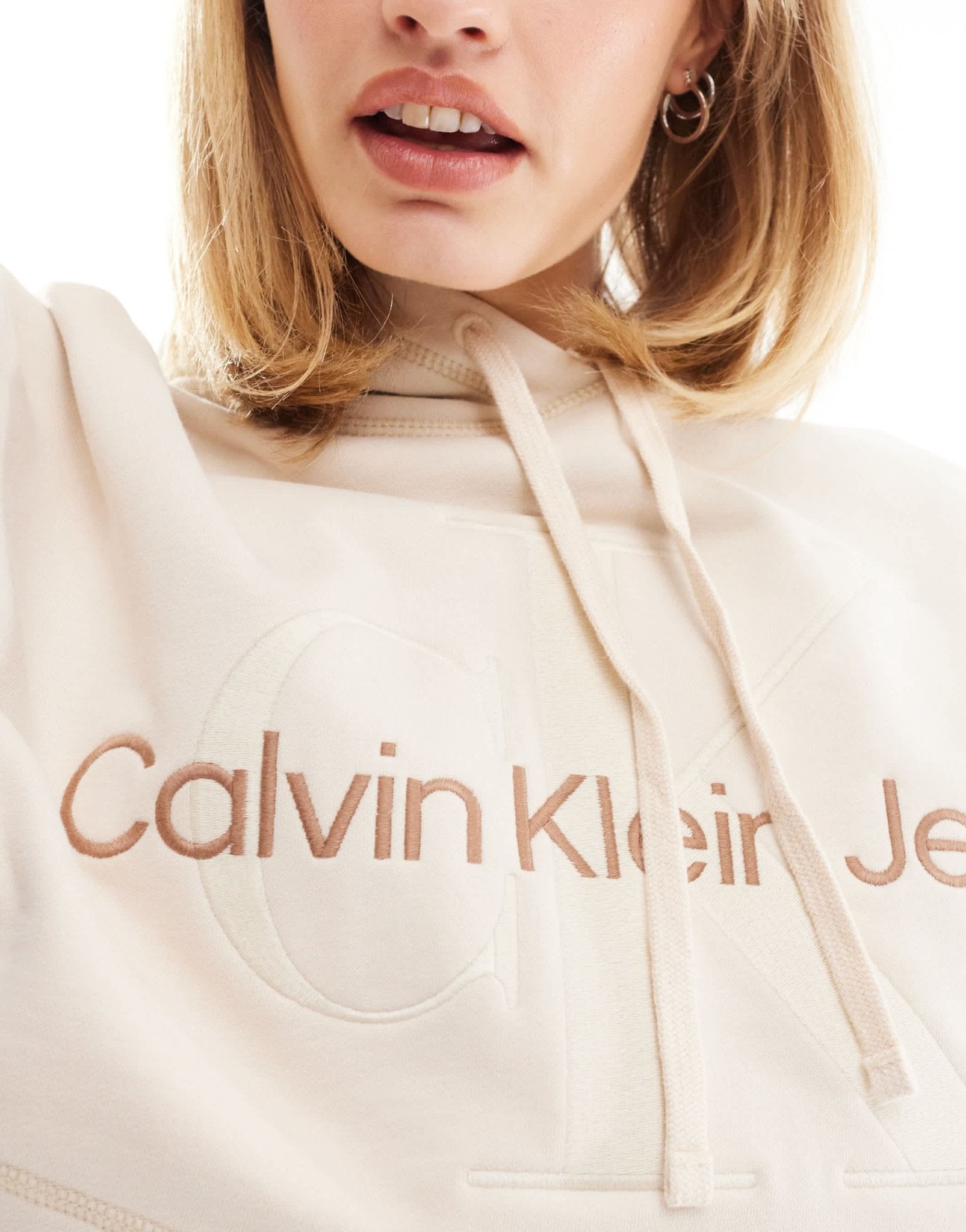 Calvin Klein Jeans hero monogram logo cropped hoodie in oatmeal - ASOS Sample Sale EU Store