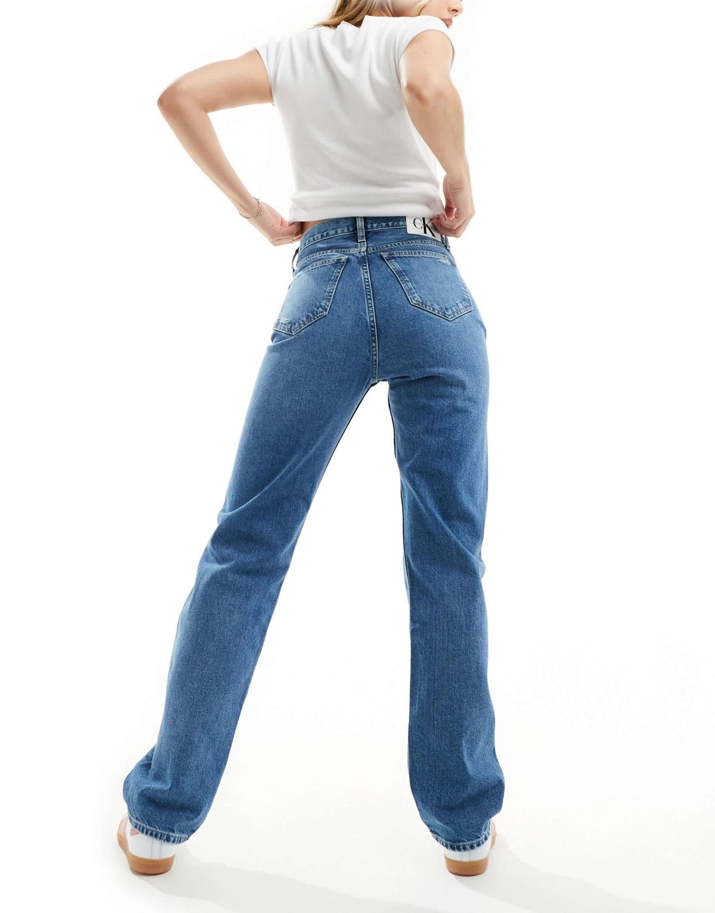Calvin Klein Jeans high rise straight jeans in mid wash - ASOS Sample Sale EU Store