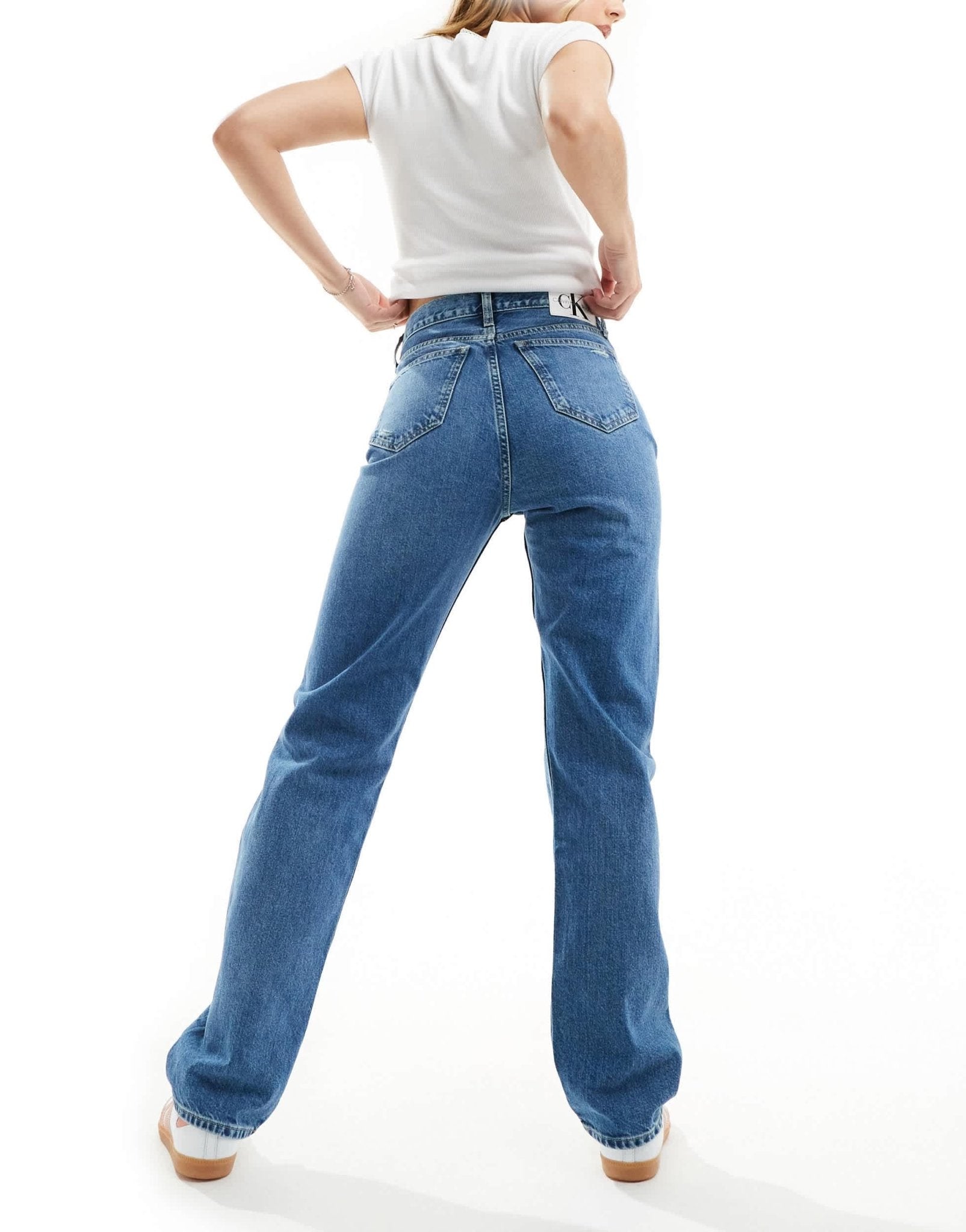 Calvin Klein Jeans high rise straight jeans in mid wash - ASOS Sample Sale EU Store