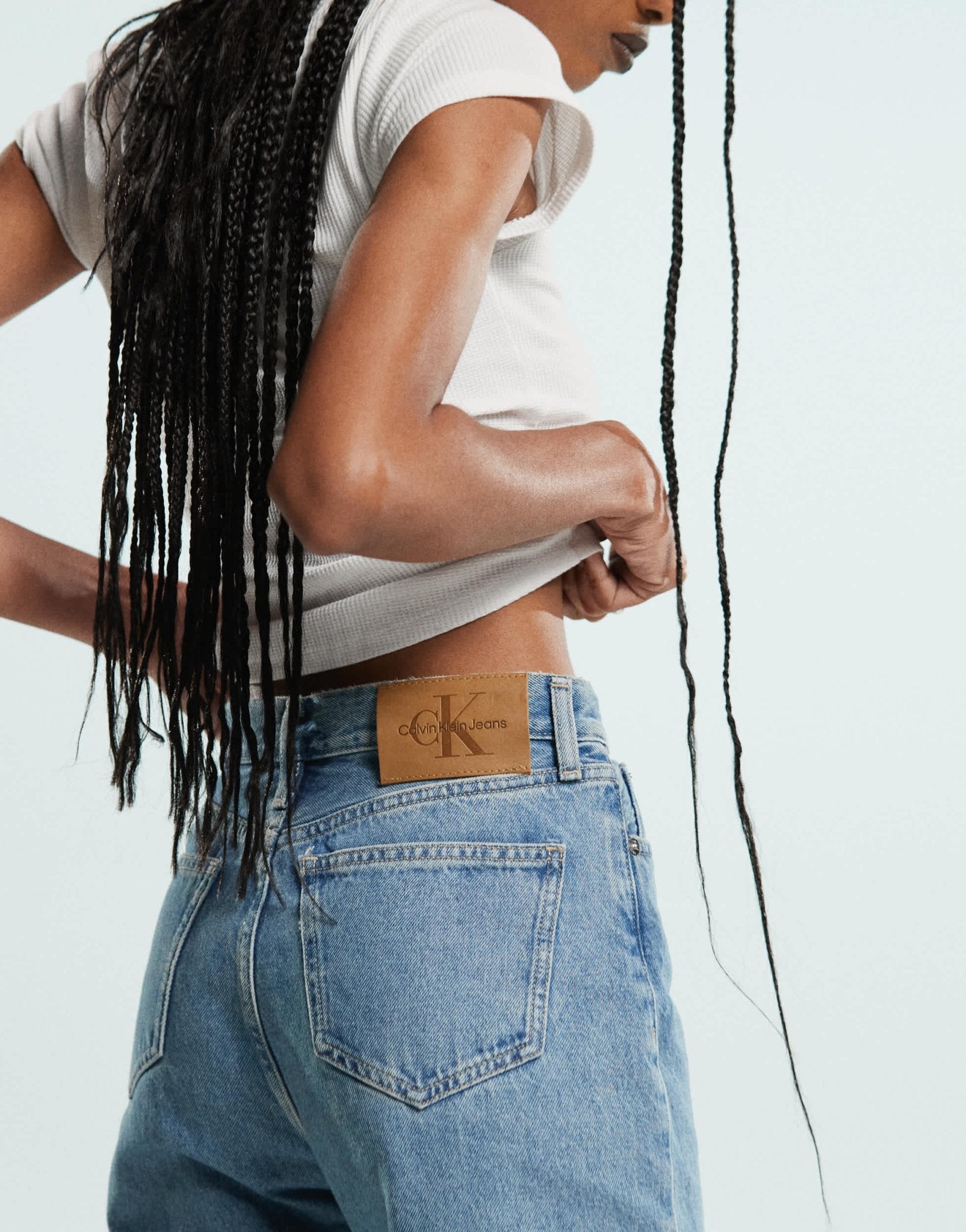 Calvin Klein Jeans high rise straight jeans in mid wash - ASOS Sample Sale EU Store