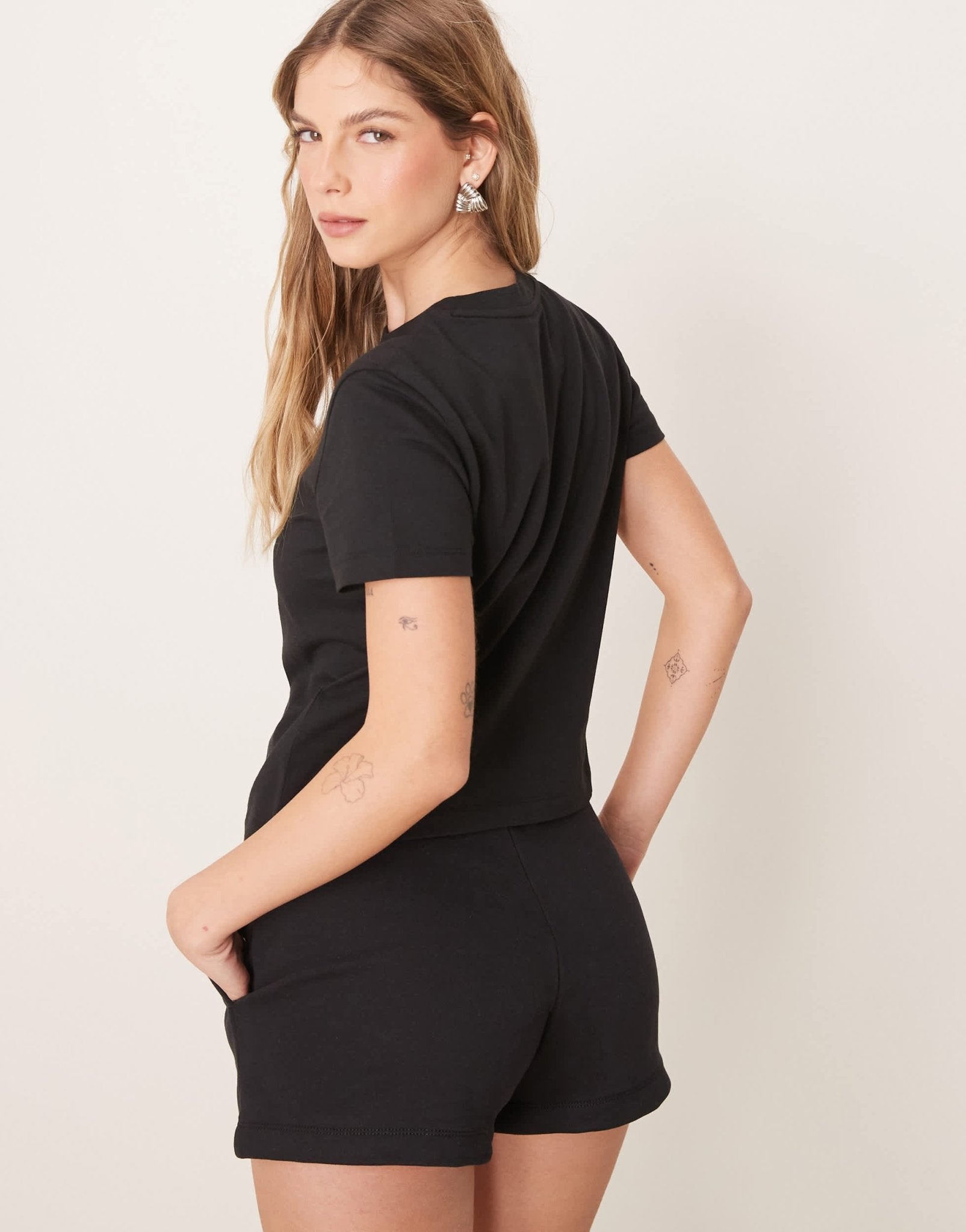Calvin Klein Jeans institutional graphic baby tee in black - ASOS Sample Sale EU Store