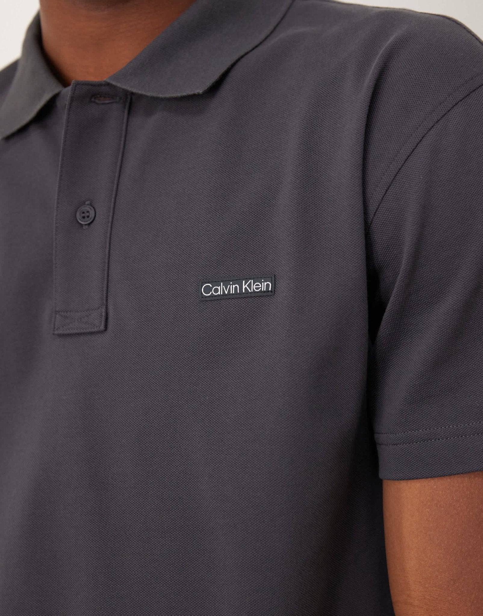 Calvin Klein Jeans label logo polo in black - ASOS Sample Sale EU Store
