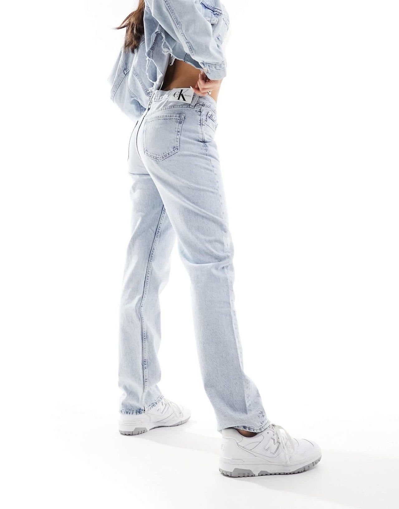 Calvin Klein Jeans low rise straight jean in light wash - ASOS Sample Sale EU Store