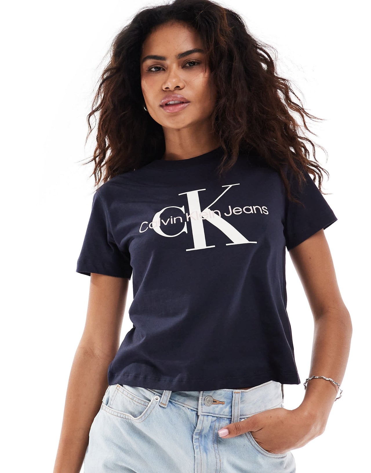 Calvin Klein Jeans monologo baby tee in dark navy - ASOS Sample Sale EU Store