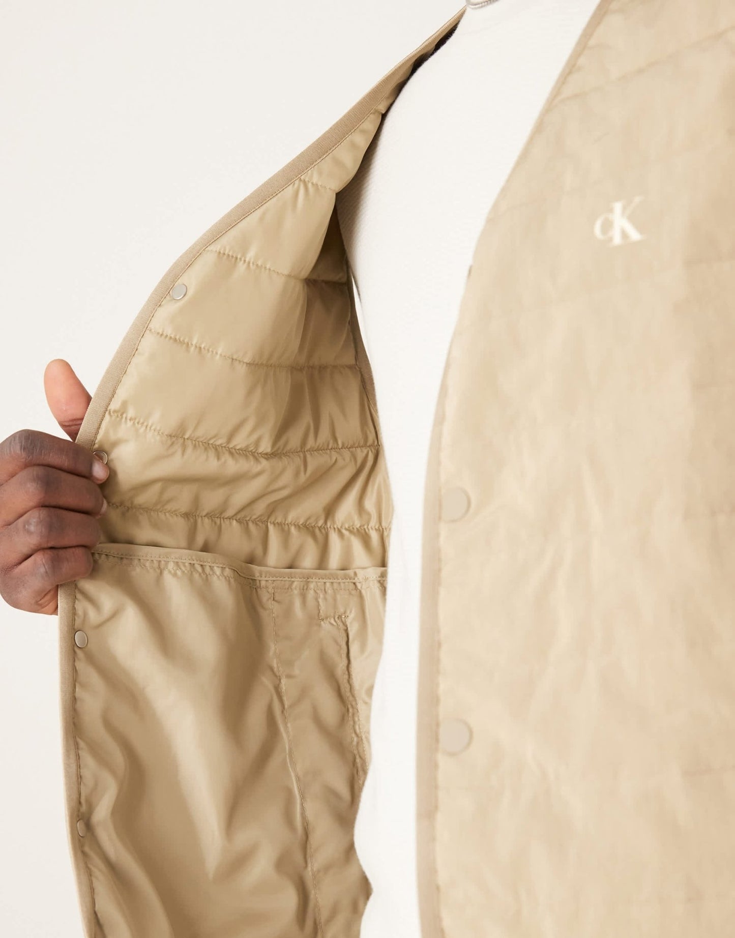 Calvin Klein Jeans quilted gilet in beige - ASOS Sample Sale EU Store