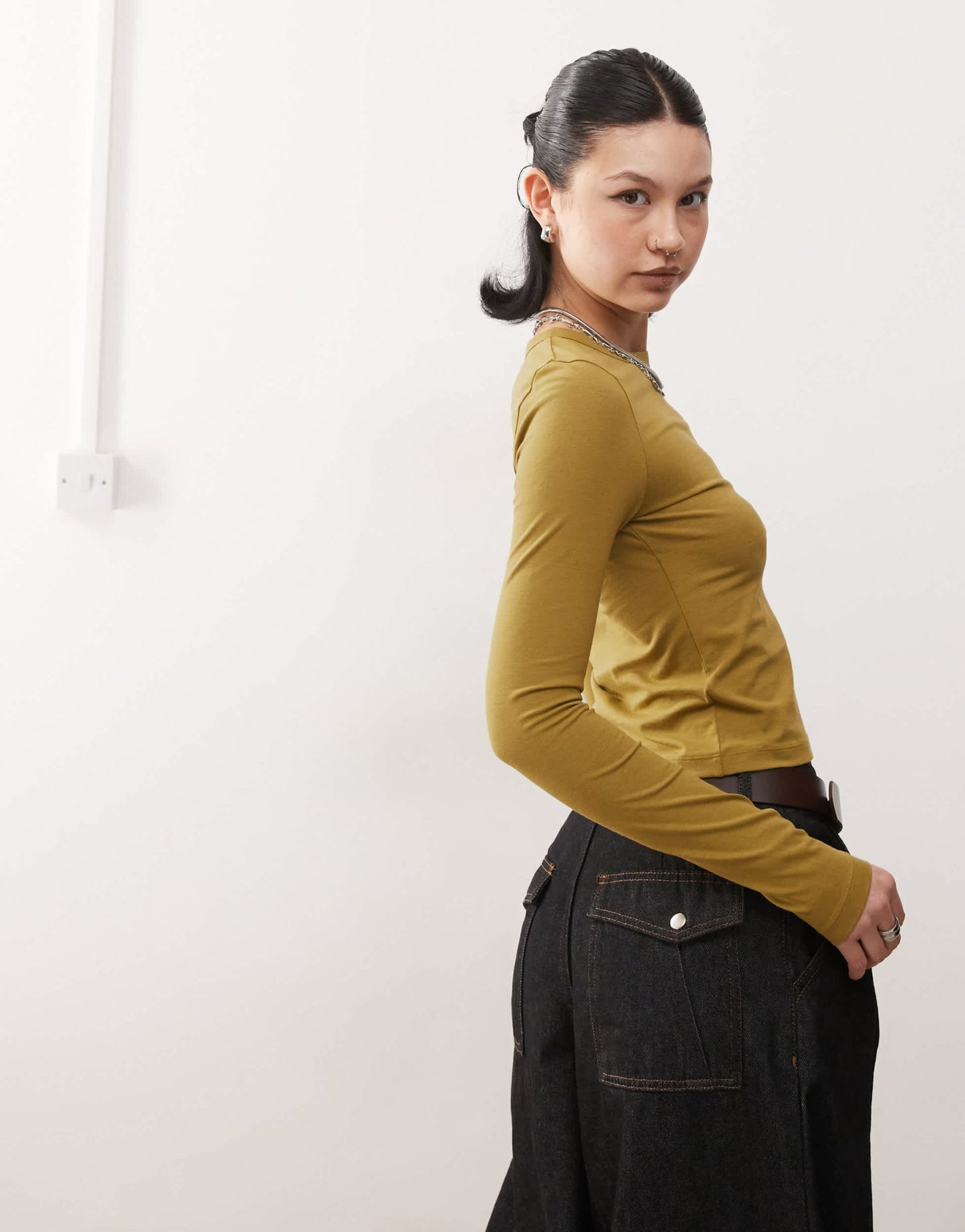 COLLUSION long sleeve fitted t-shirt in olive green - ASOS Sample Sale EU Store