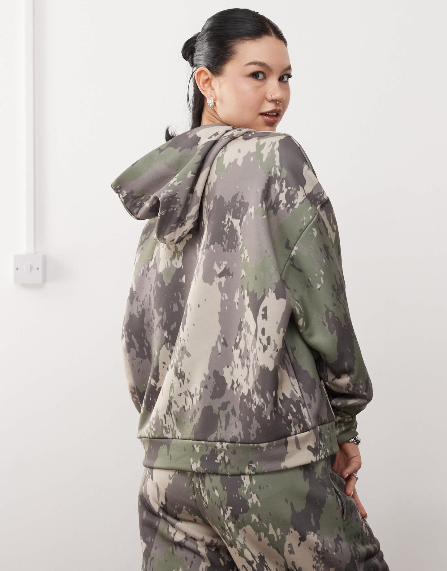 COLLUSION relaxed hoodie in green camo - ASOS Sample Sale EU Store
