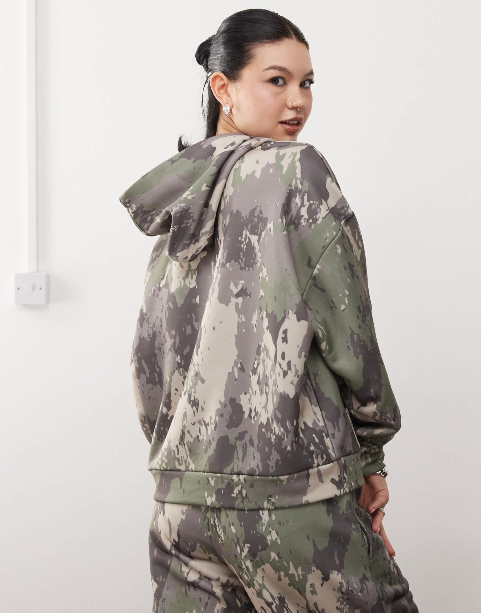 COLLUSION relaxed hoodie in green camo - ASOS Sample Sale EU Store