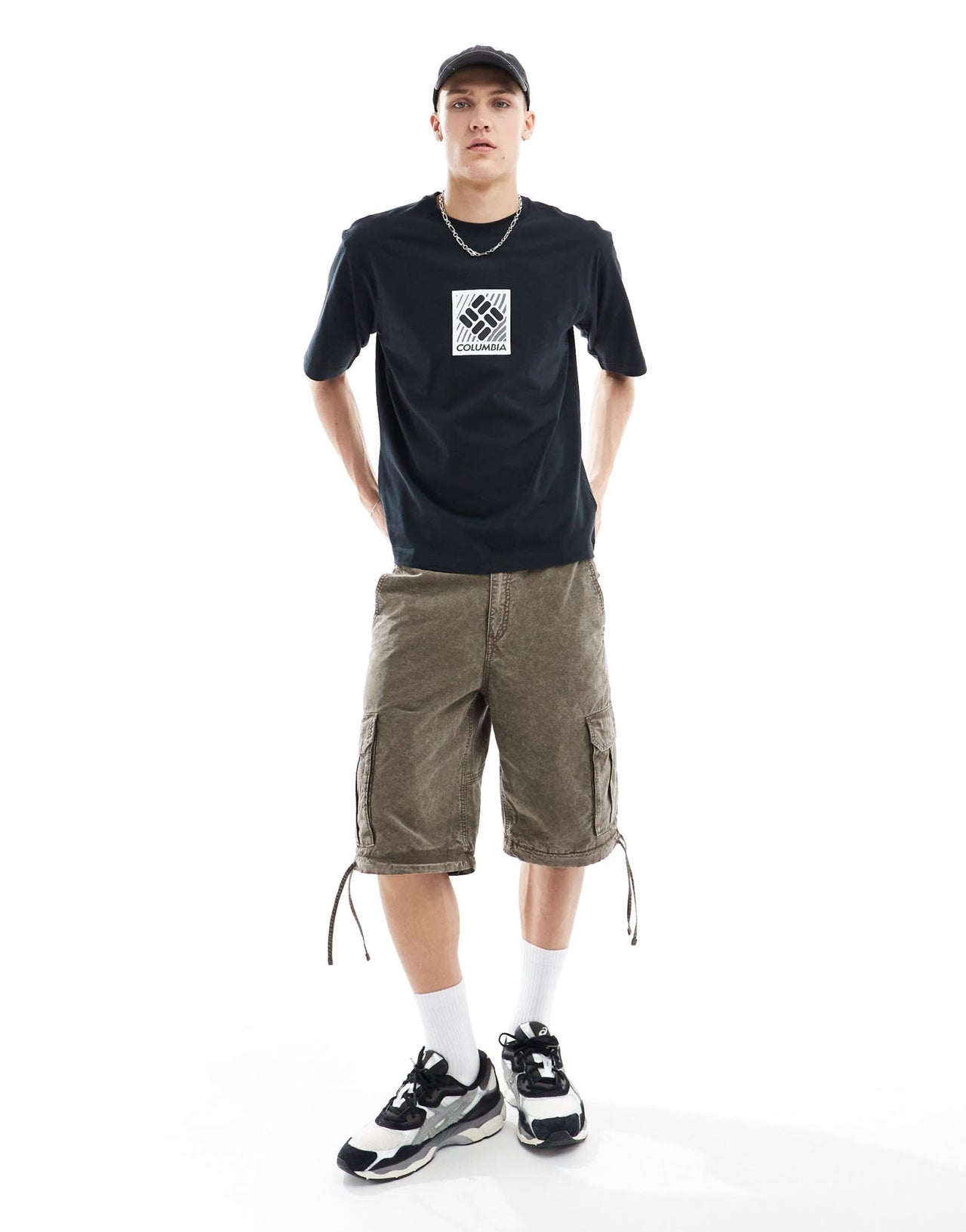 Columbia Reventure box logo t-shirt in black - ASOS Sample Sale EU Store
