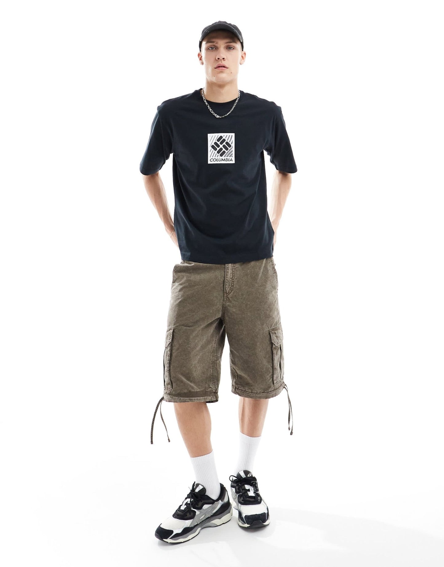 Columbia Reventure box logo t-shirt in black - ASOS Sample Sale EU Store