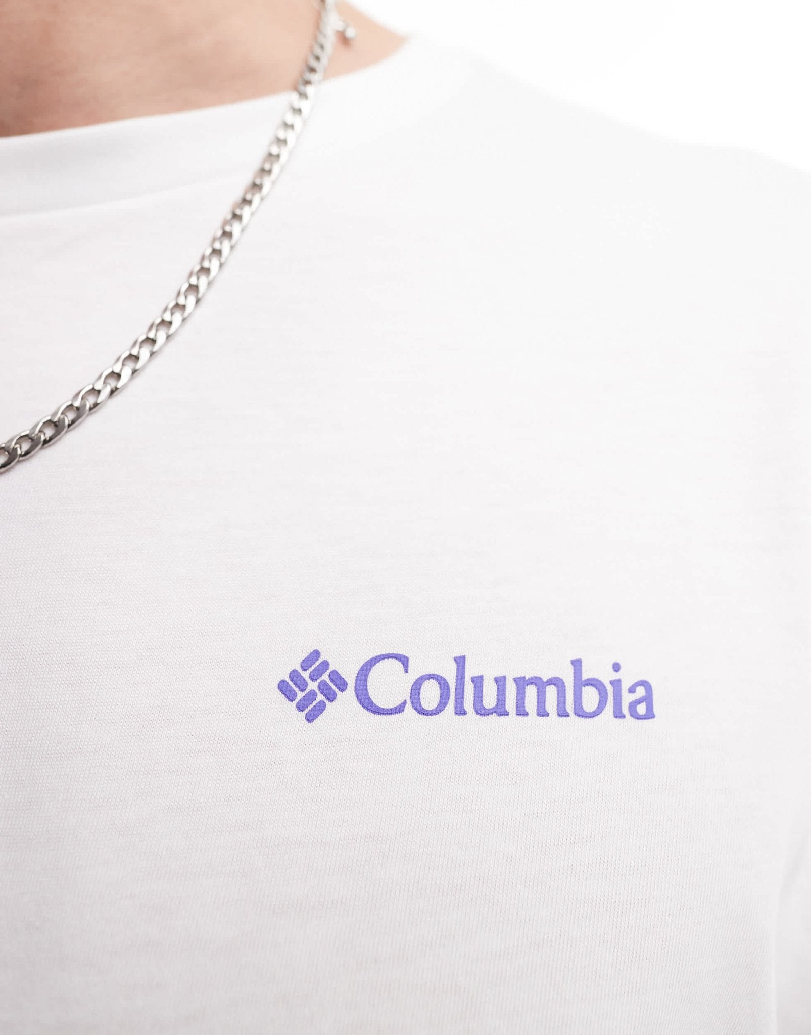 Columbia Unionville back print t-shirt in white Exclusive at ASOS - ASOS Sample Sale EU Store