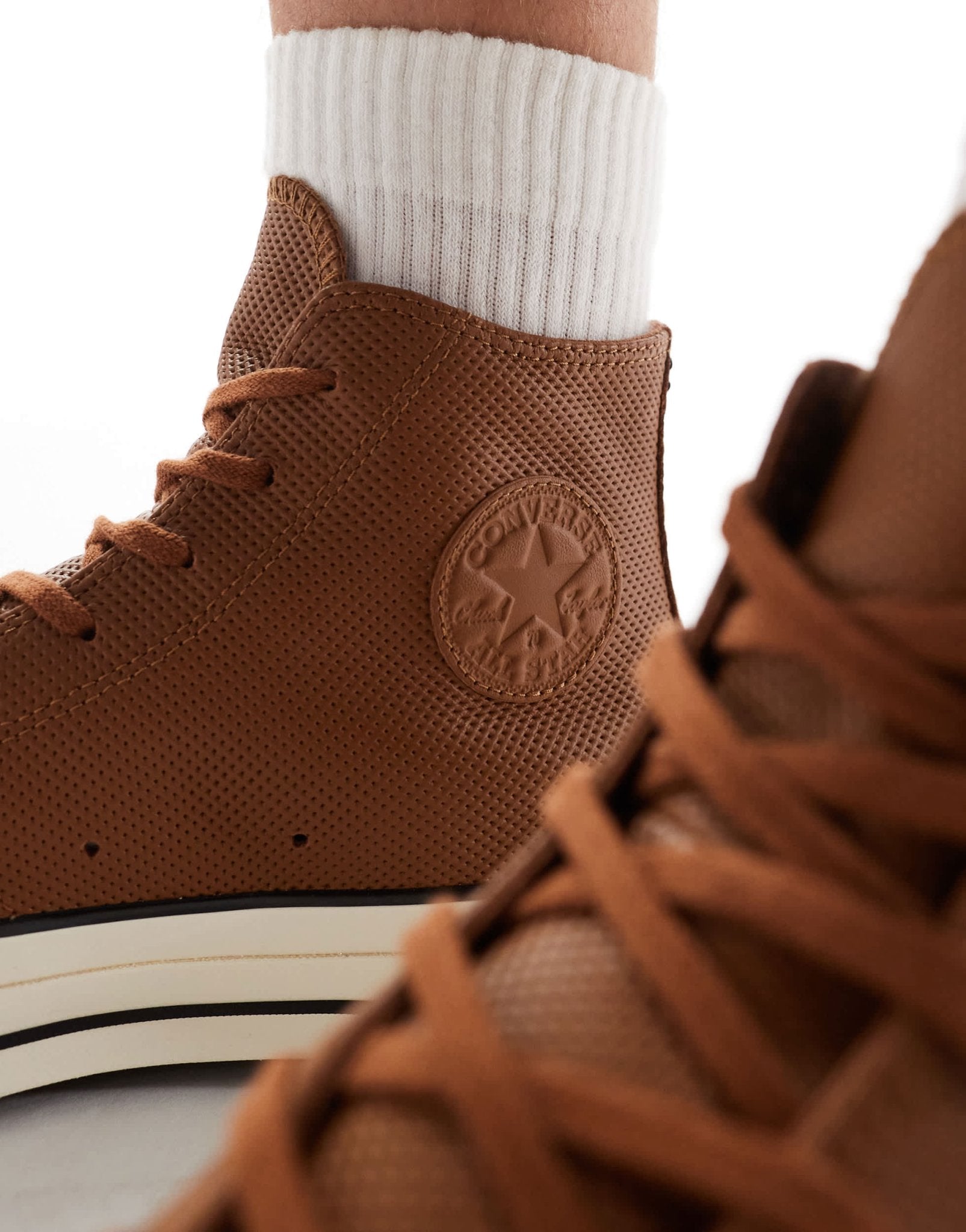 Converse Chuck 70 Hi trainers in brown - ASOS Sample Sale EU Store