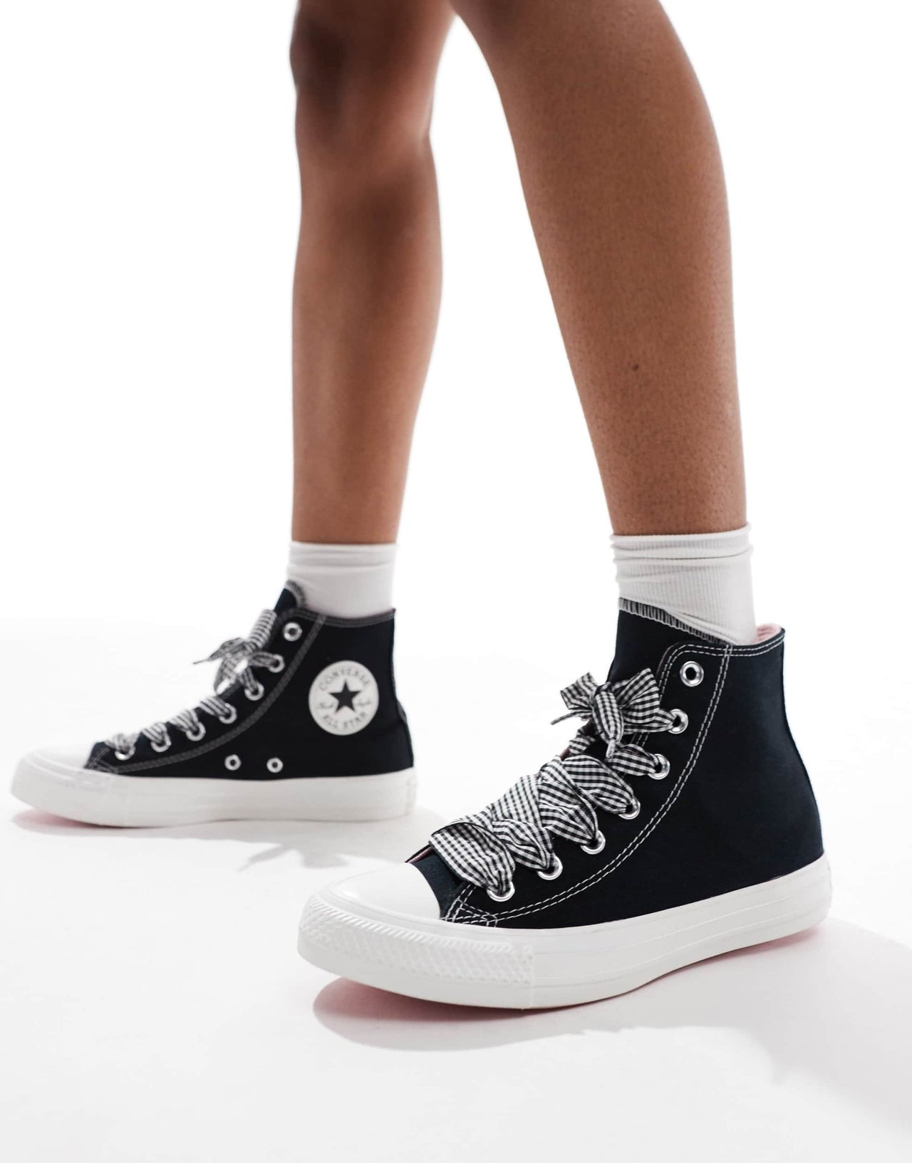 Converse Chuck Taylor All Star Hi trainers in black with gingham laces - ASOS Sample Sale EU Store