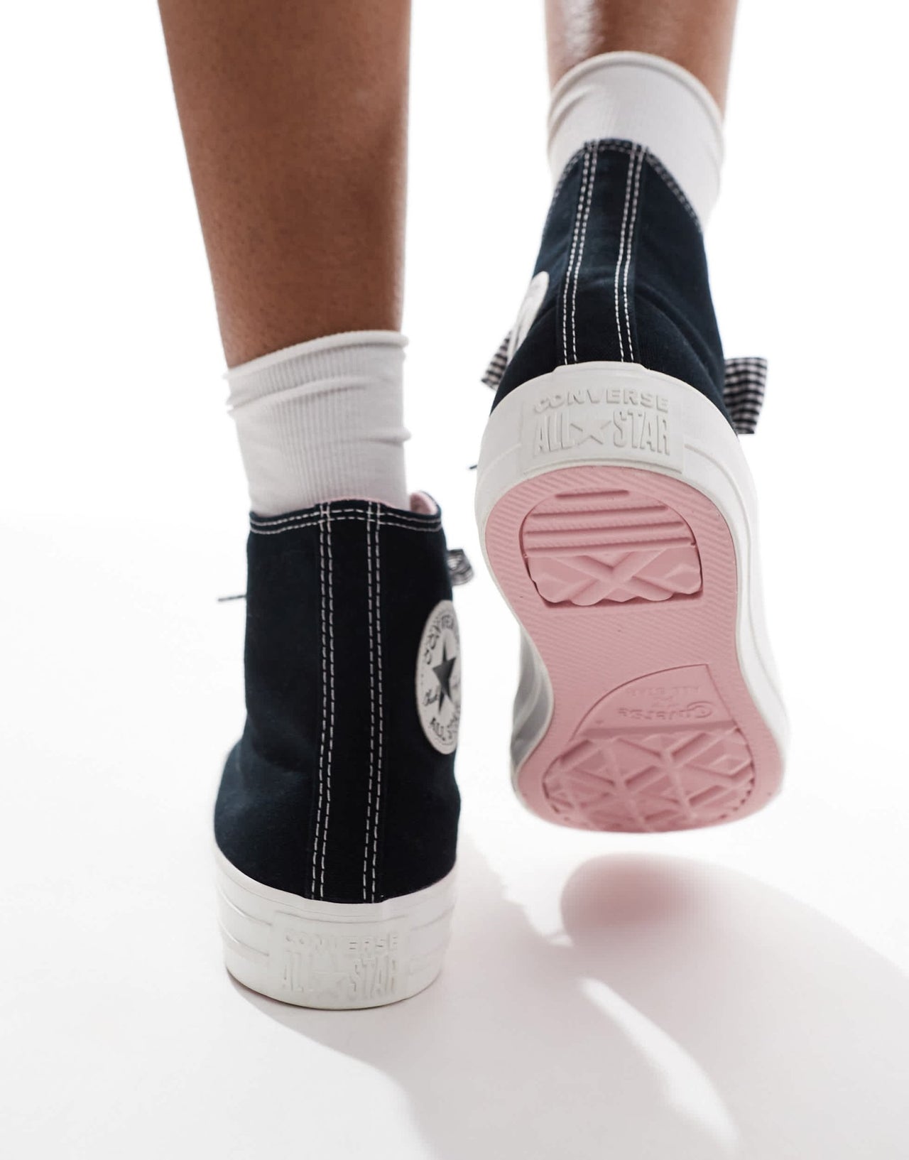 Converse Chuck Taylor All Star Hi trainers in black with gingham laces - ASOS Sample Sale EU Store
