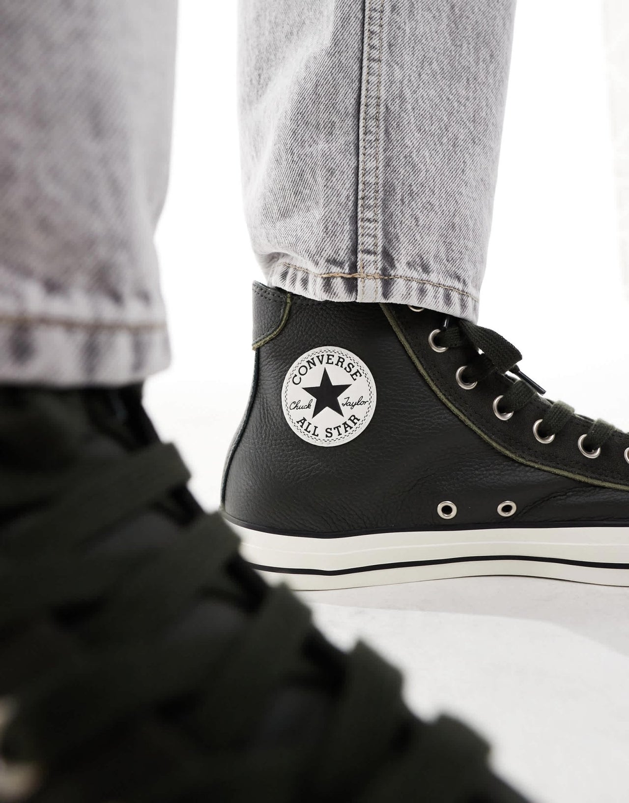 Converse Chuck Taylor All Star Hi Wide fit trainers in khaki - ASOS Sample Sale EU Store