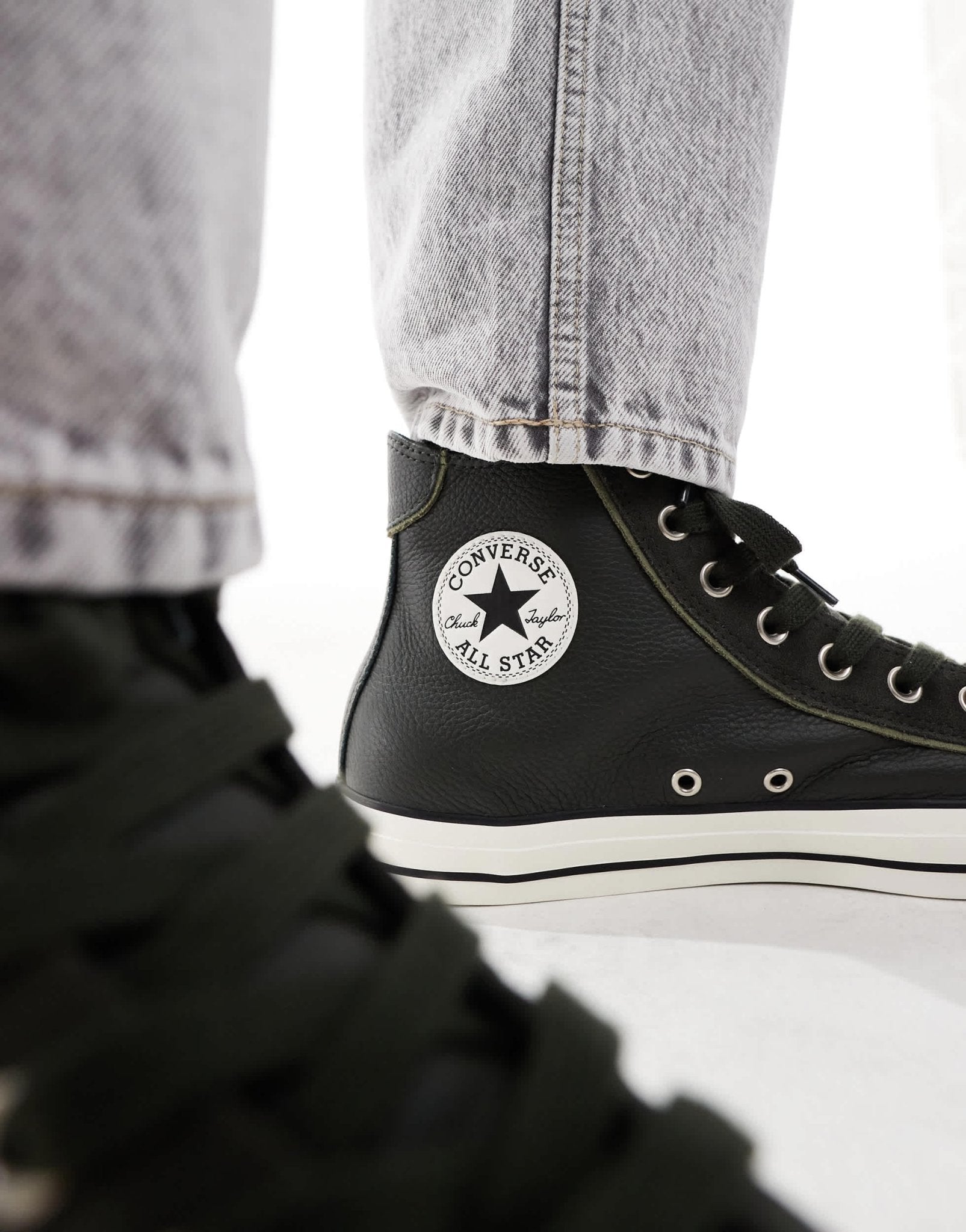 Converse Chuck Taylor All Star Hi Wide fit trainers in khaki - ASOS Sample Sale EU Store