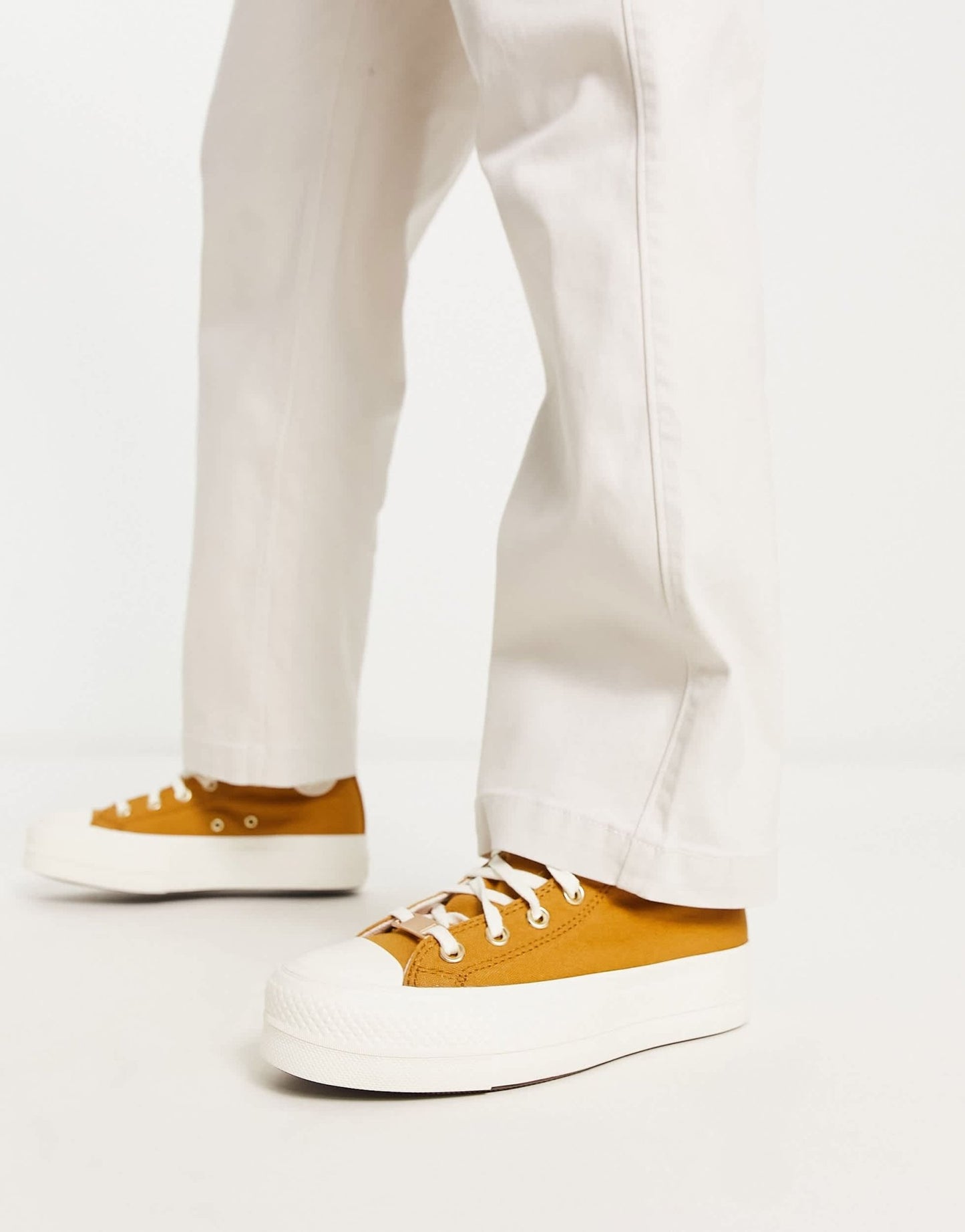 Converse Chuck Taylor All Star Lift Hi platform trainers in gold - ASOS Sample Sale EU Store