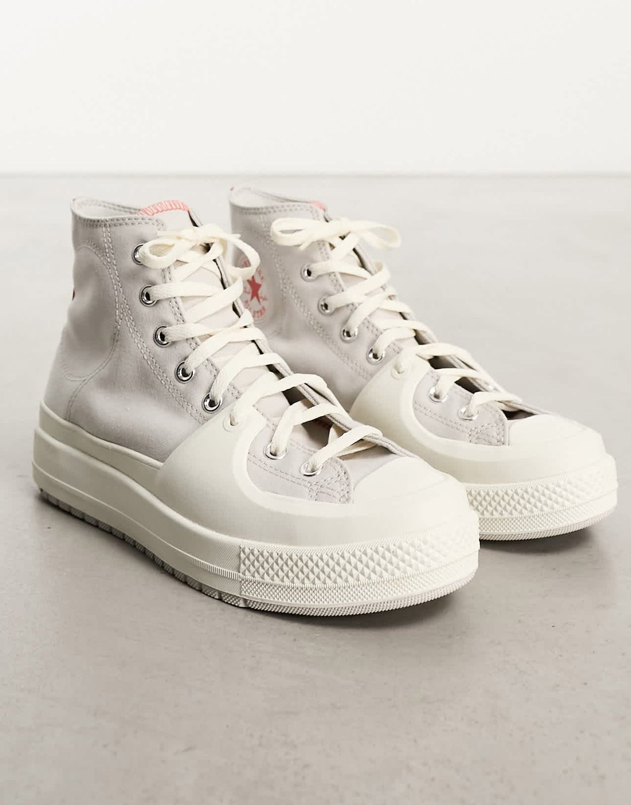 Converse CTAS Hi Construct trainers in grey and red - ASOS Sample Sale EU Store