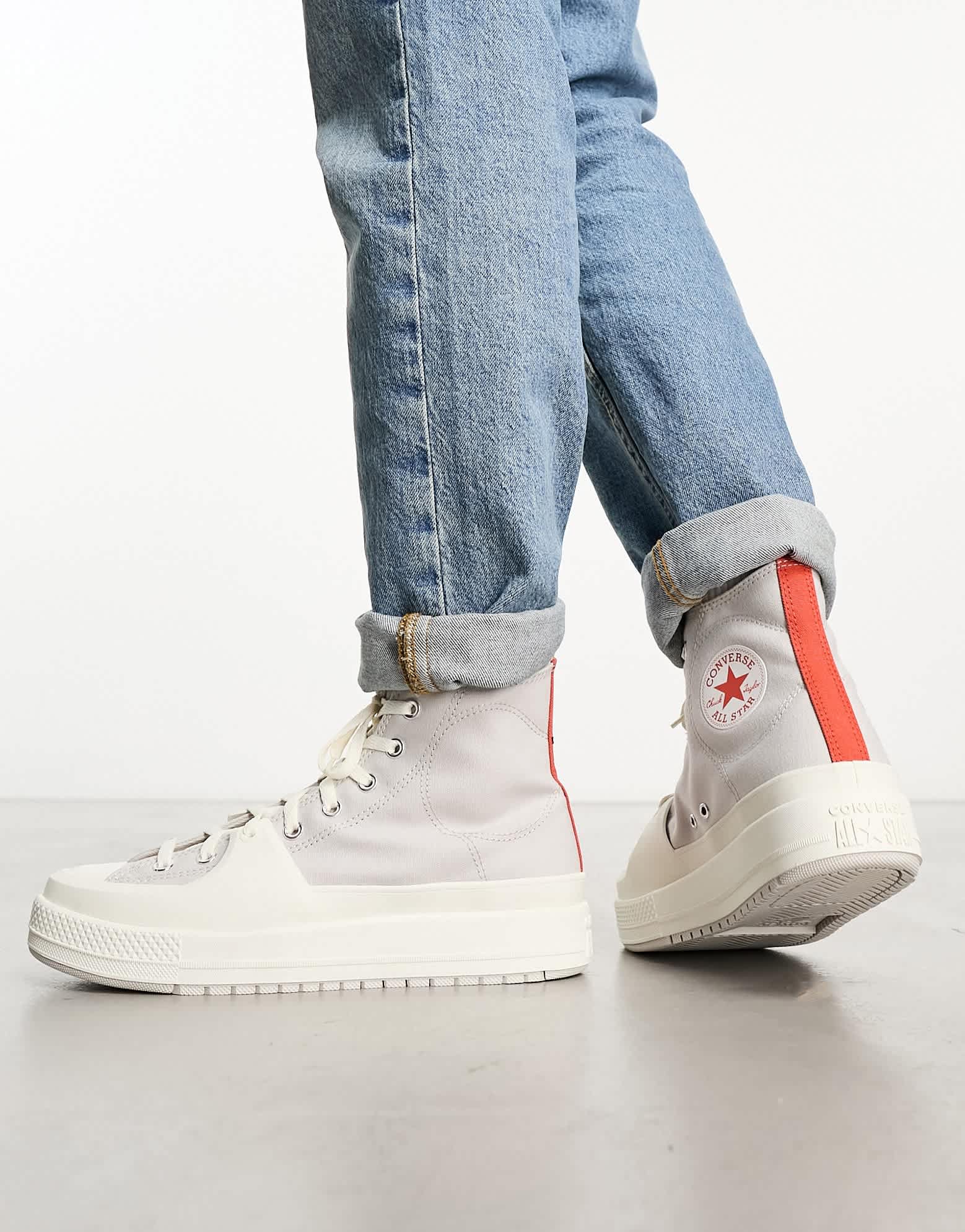 Converse CTAS Hi Construct trainers in grey and red - ASOS Sample Sale EU Store