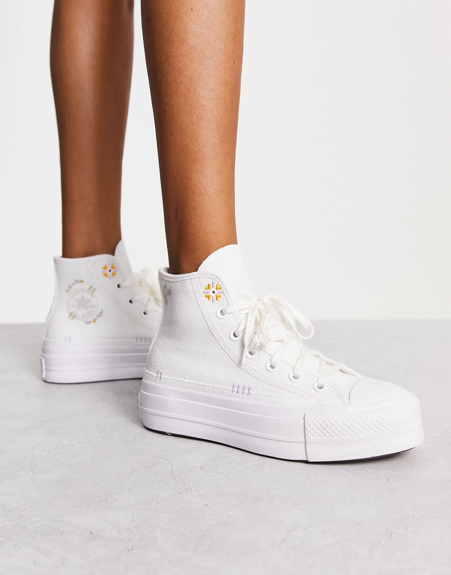 Converse Lift Hi floral embroidery platform trainers in white - ASOS Sample Sale EU Store