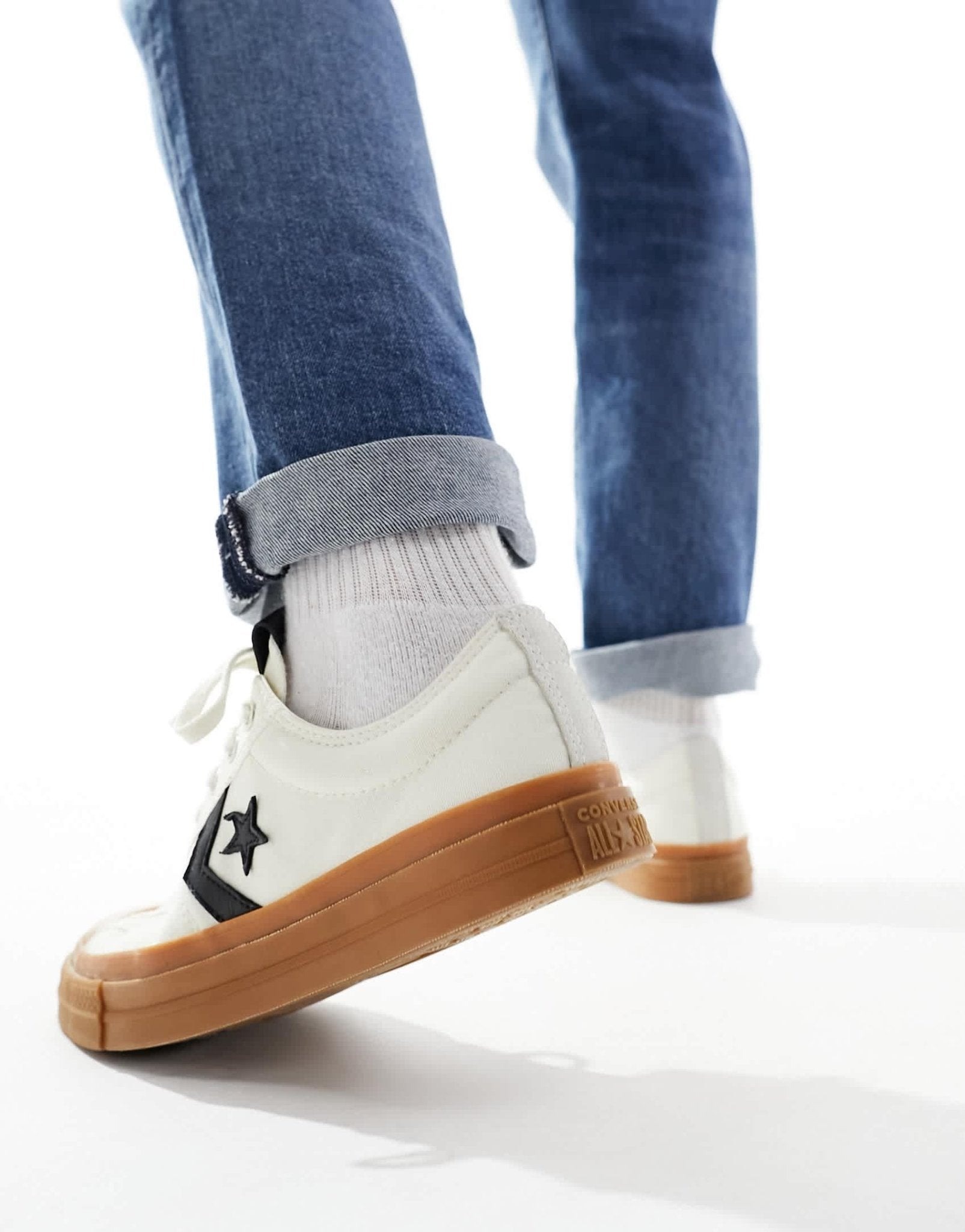 Converse Star Player 76 Ox trainers with gum sole in cream - ASOS Sample Sale EU Store