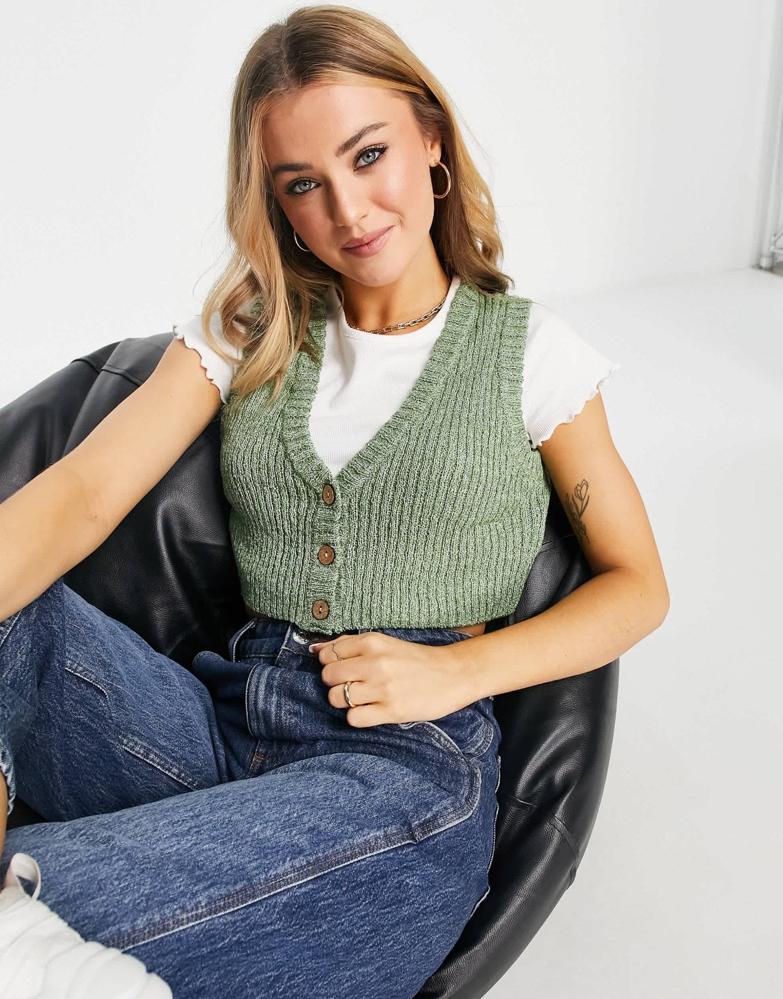 Cotton On cropped sleeveless knitted vest in green - ASOS Sample Sale EU Store
