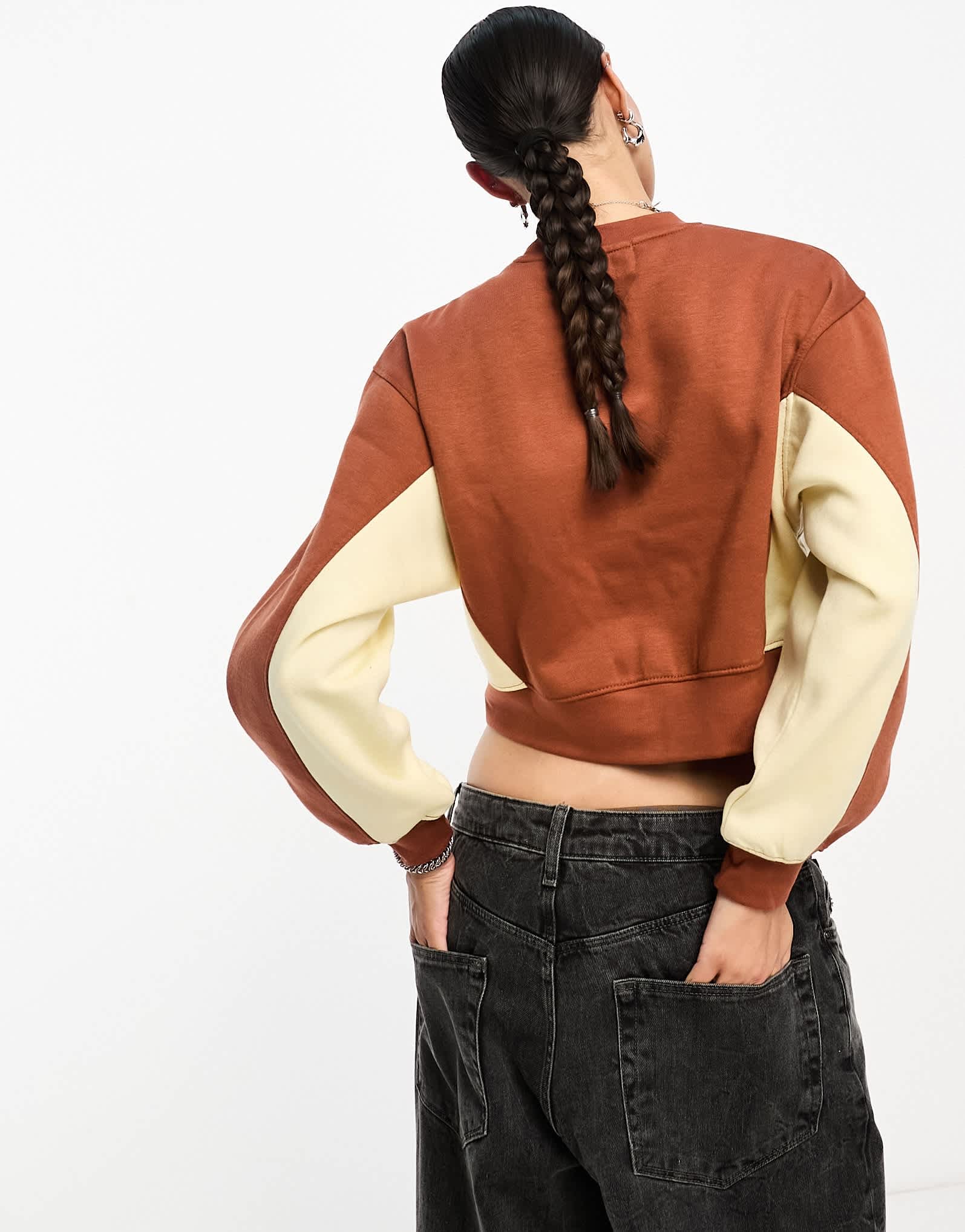Daisy Street Active Landscape cropped sweatshirt in brown - ASOS Sample Sale EU Store