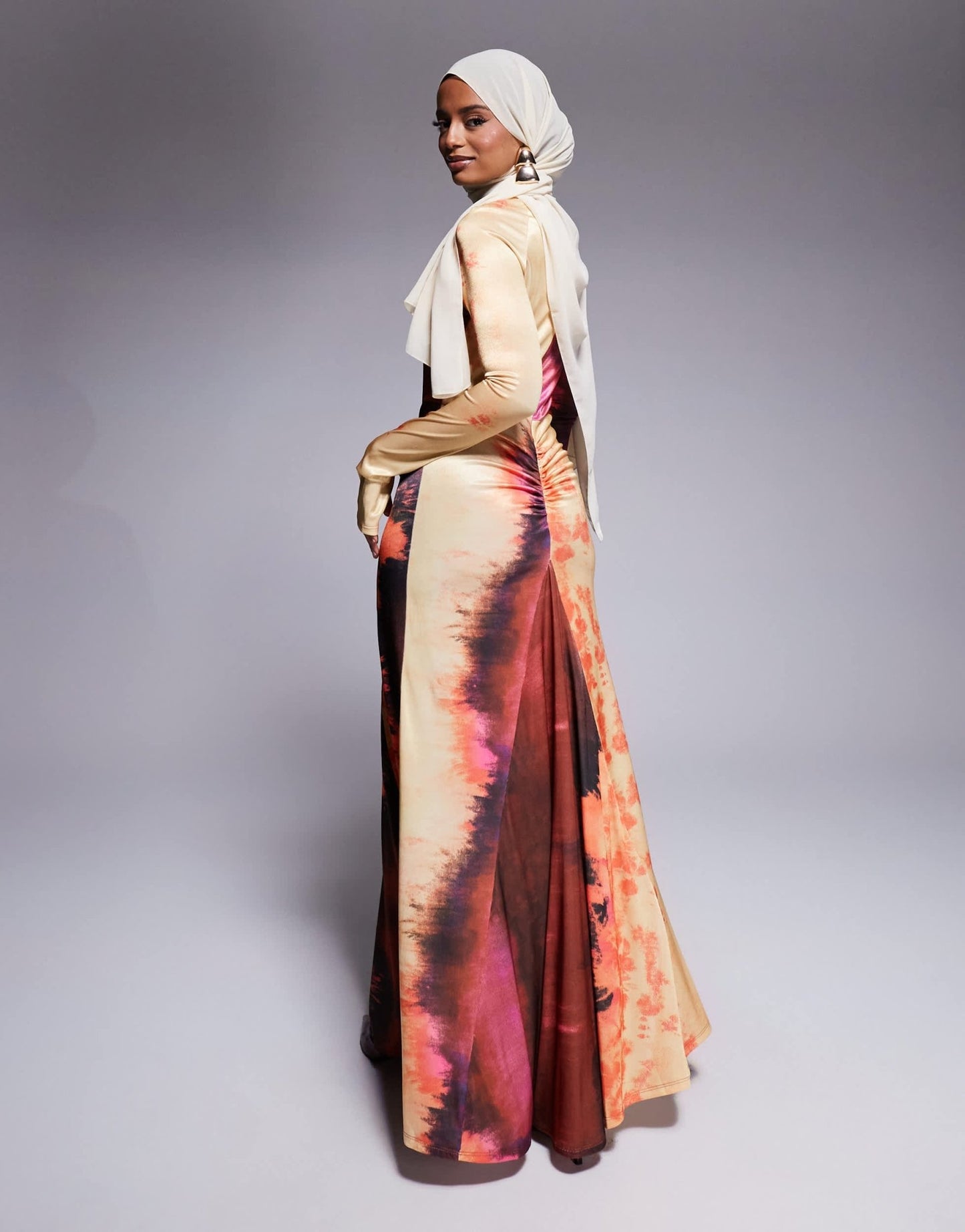Daska jersey maxi dress with ruching detail in abstract pink print - ASOS Sample Sale EU Store