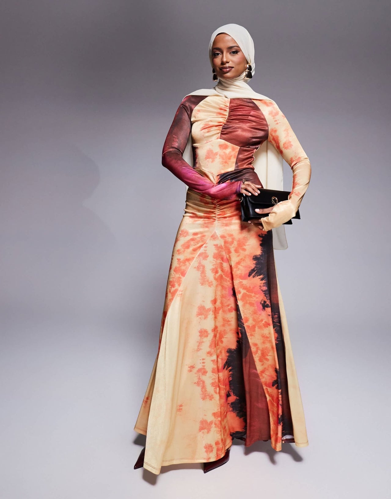 Daska jersey maxi dress with ruching detail in abstract pink print - ASOS Sample Sale EU Store