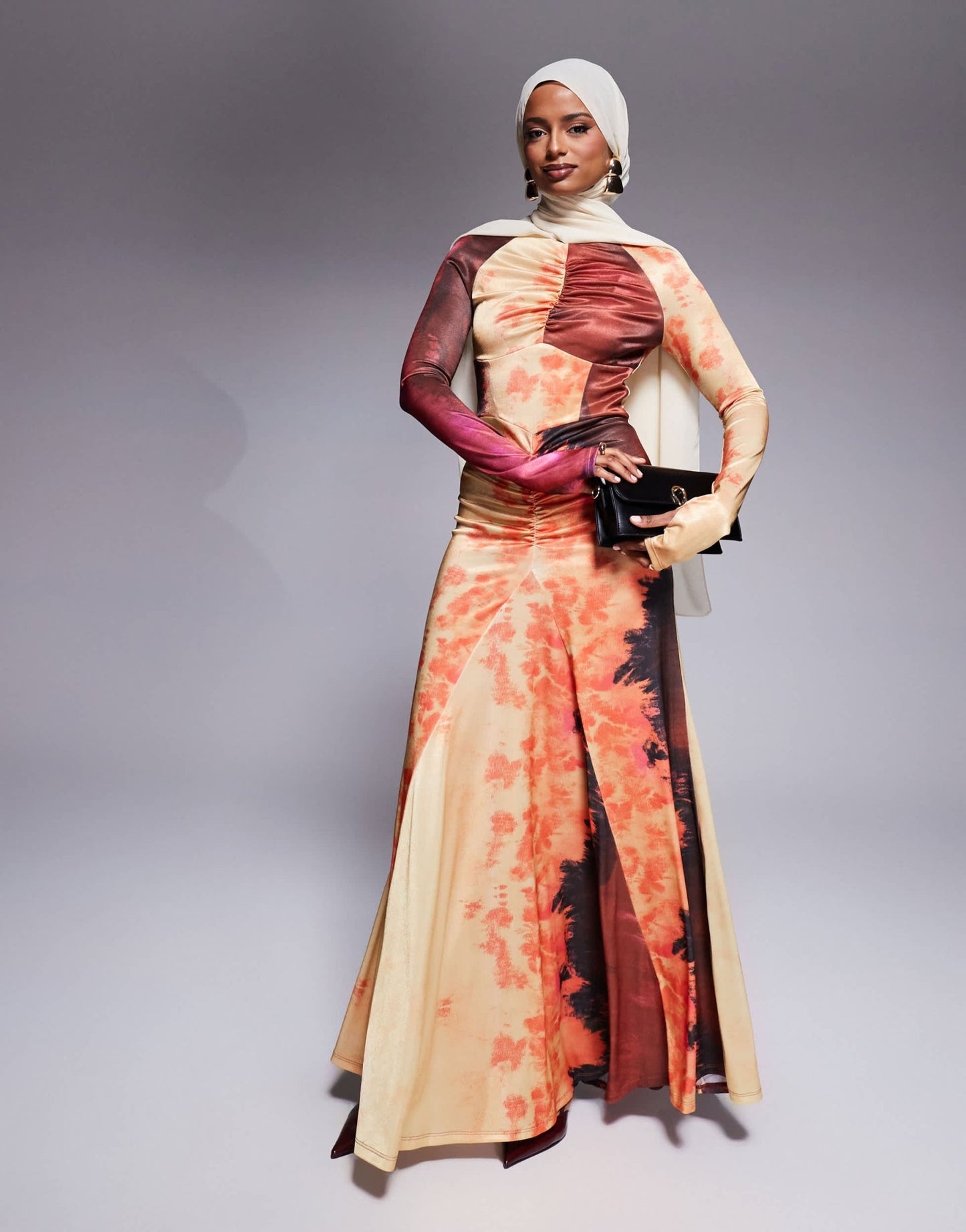 Daska jersey maxi dress with ruching detail in abstract pink print - ASOS Sample Sale EU Store