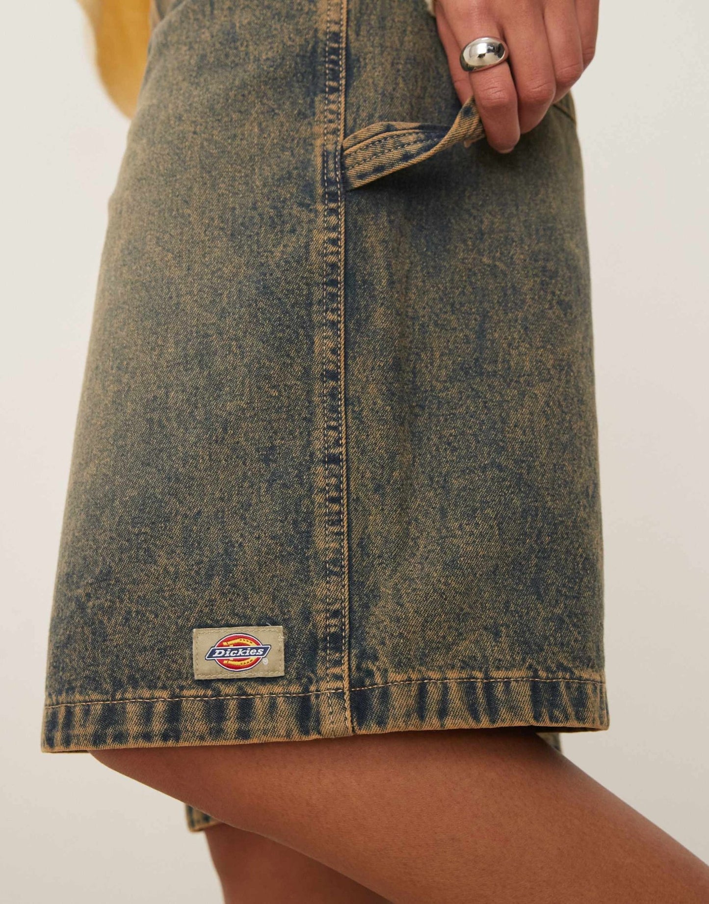 Dickies denim carpenter jorts in indigo with yellow fade - ASOS Sample Sale EU Store