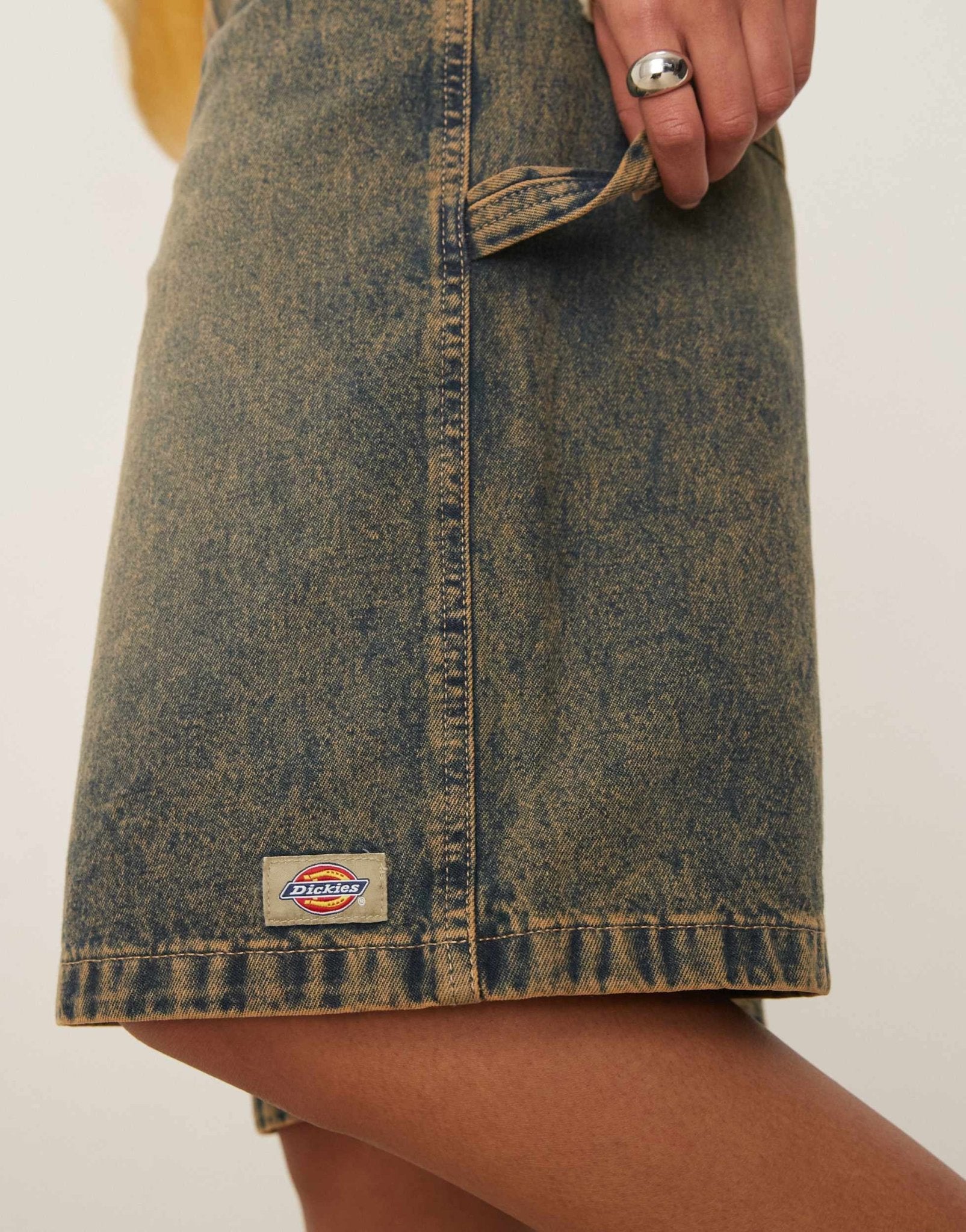 Dickies denim carpenter jorts in indigo with yellow fade - ASOS Sample Sale EU Store