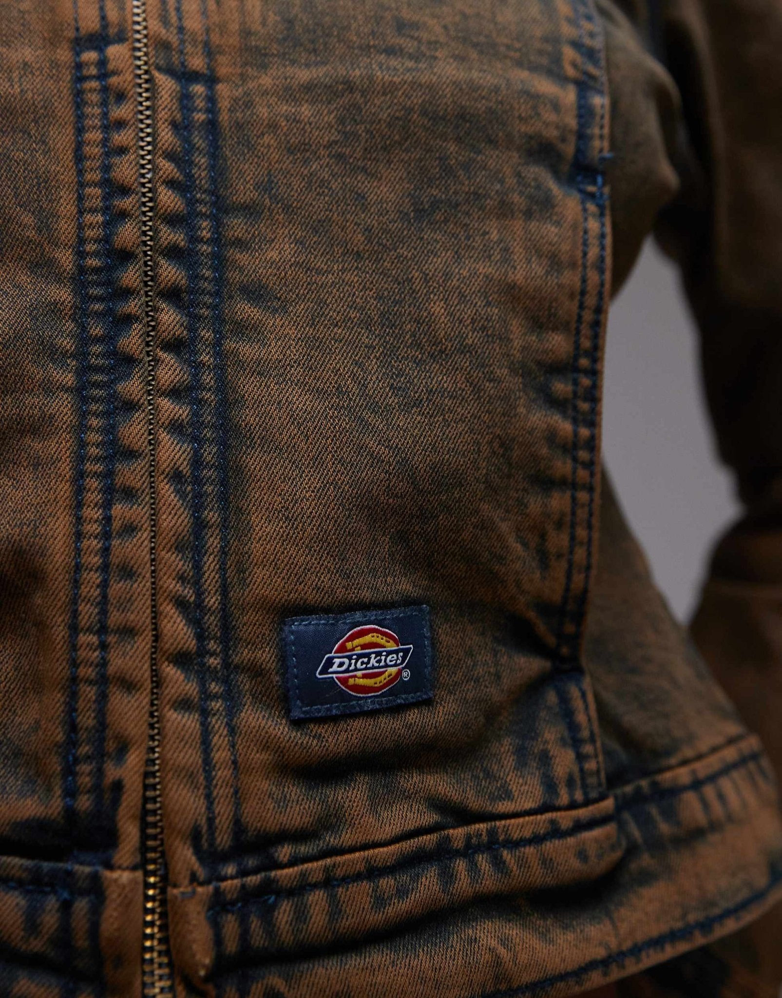 Dickies Loose Wave slim fit denim jacket in indigo with brown wash - ASOS Sample Sale EU Store