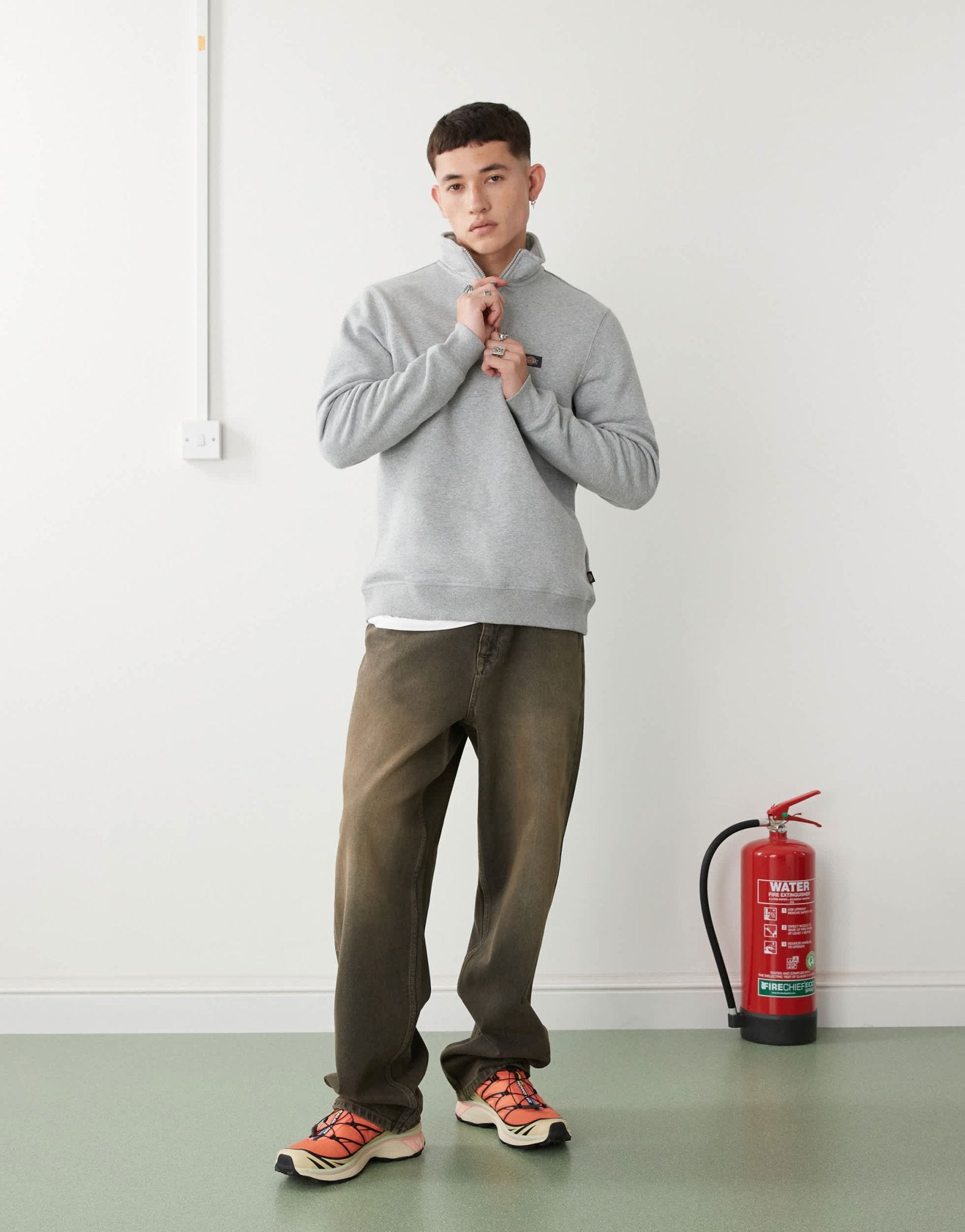 Dickies oakport small logo quarter zip jumper in grey marl - ASOS Sample Sale EU Store