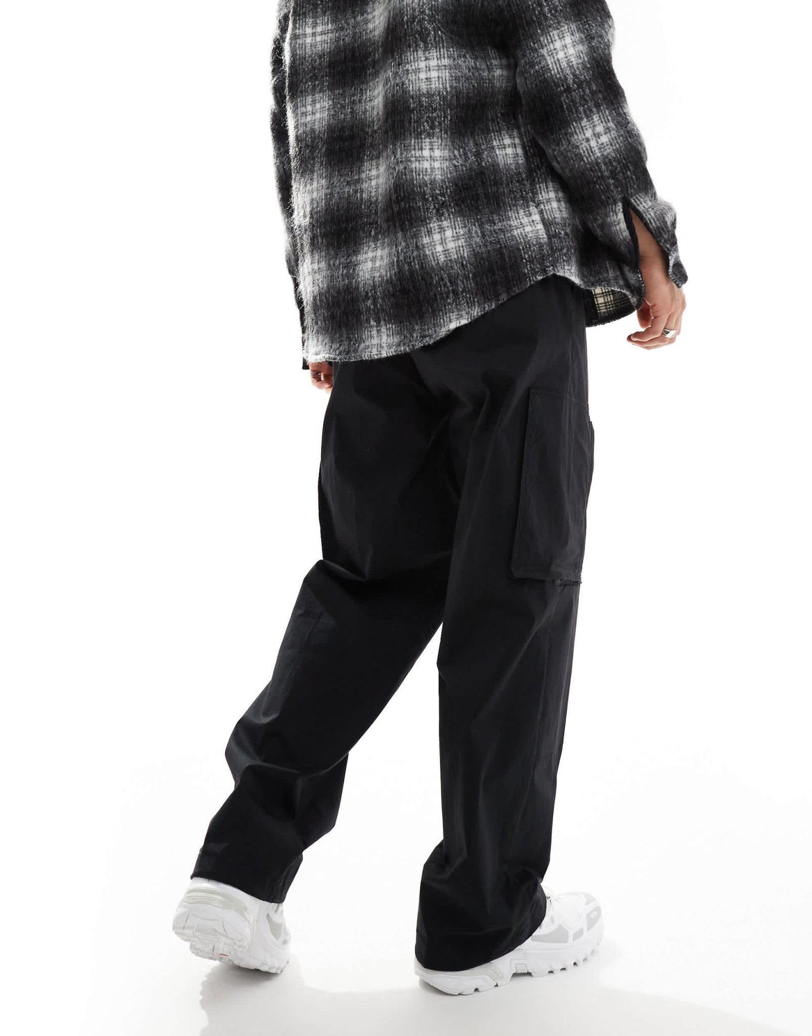 Dickies seasonal utility cargo trousers in black - ASOS Sample Sale EU Store