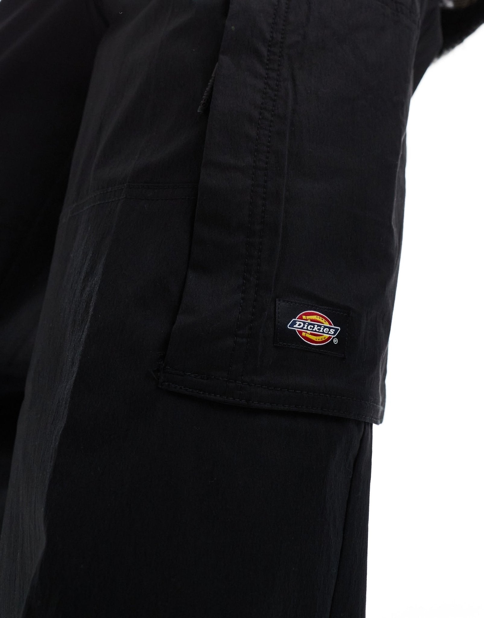 Dickies seasonal utility cargo trousers in black - ASOS Sample Sale EU Store