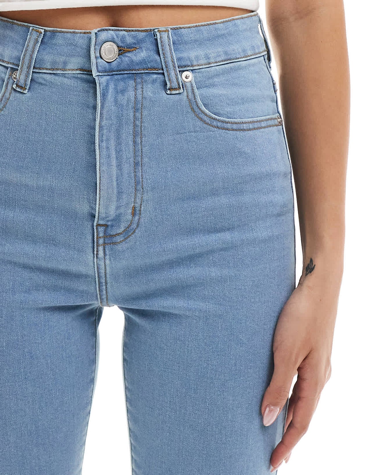 DTT skinny denim shorts in light wash blue - ASOS Sample Sale EU Store
