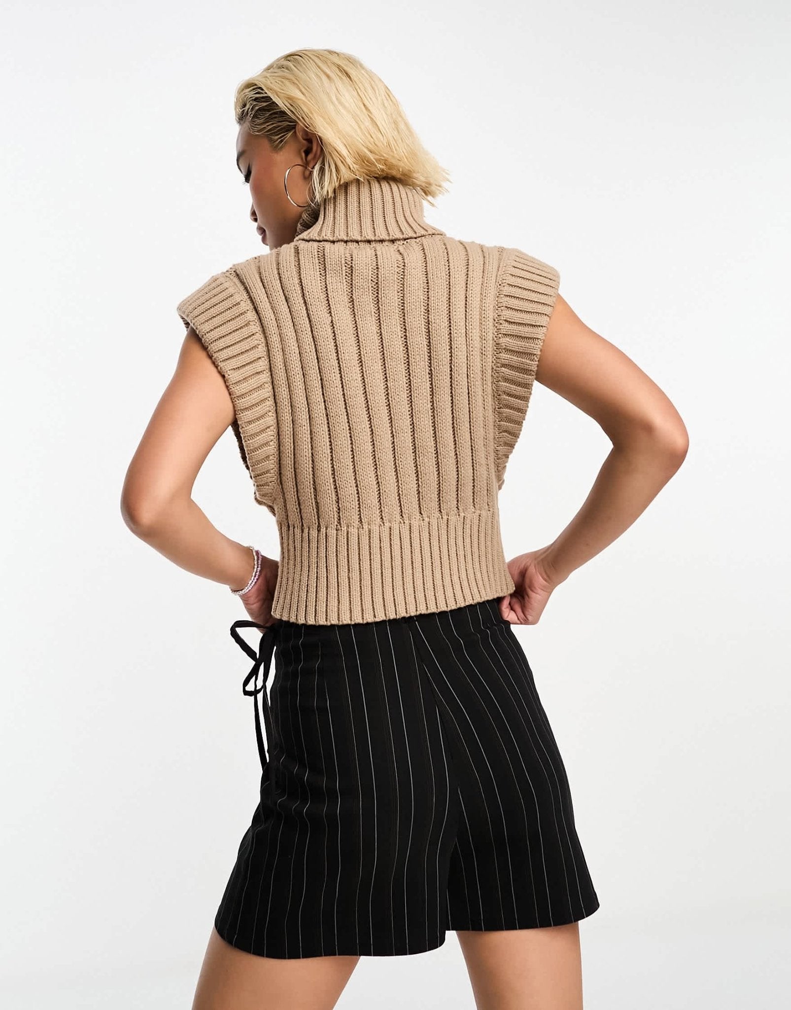 Emory Park sleeveless ribbed roll neck jumper in latte - ASOS Sample Sale EU Store