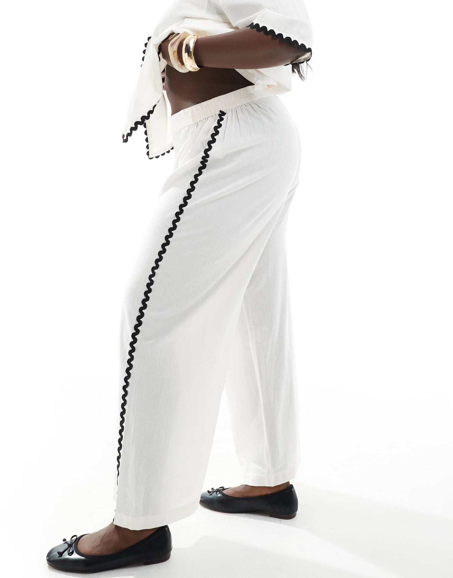Esmee Curve Exclusive ric rac beach trouser co - ord in white - ASOS Sample Sale EU Store