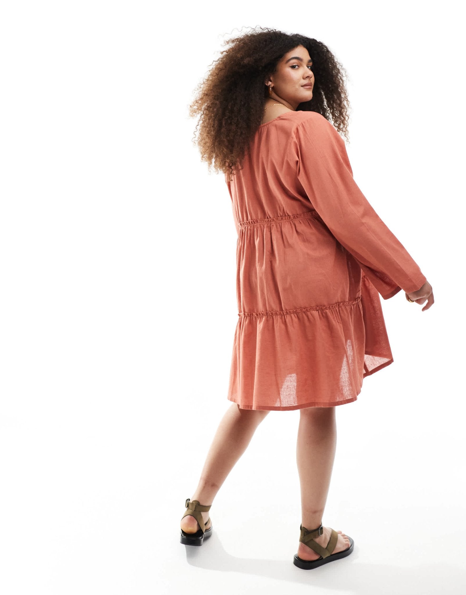 Esmee Curve Exclusive tiered long sleeve mini beach dress in rust - ASOS Sample Sale EU Store