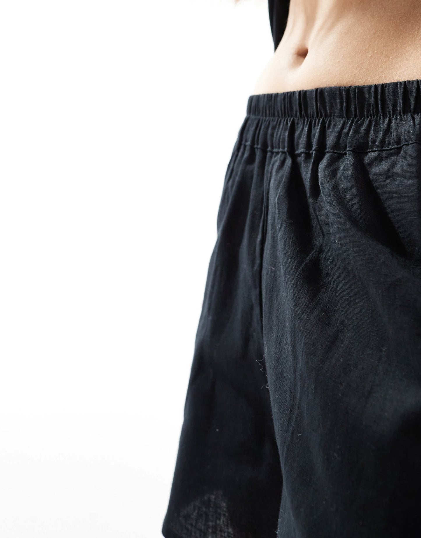 Esmee Exclusive beach short co - ord in black - ASOS Sample Sale EU Store
