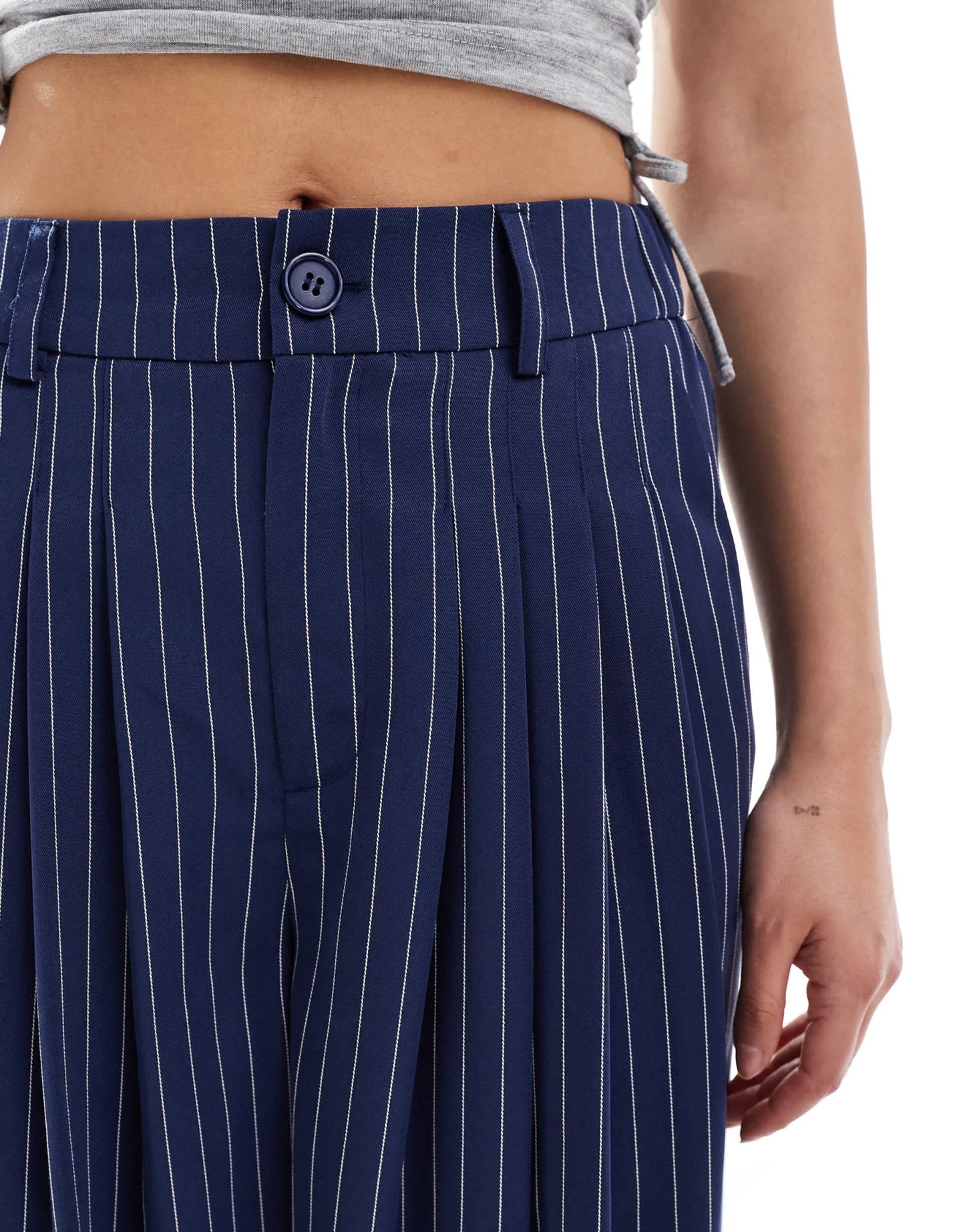 Extro & Vert highwaisted pleated palazzo trousers in blue pinstripe co - ord - ASOS Sample Sale EU Store
