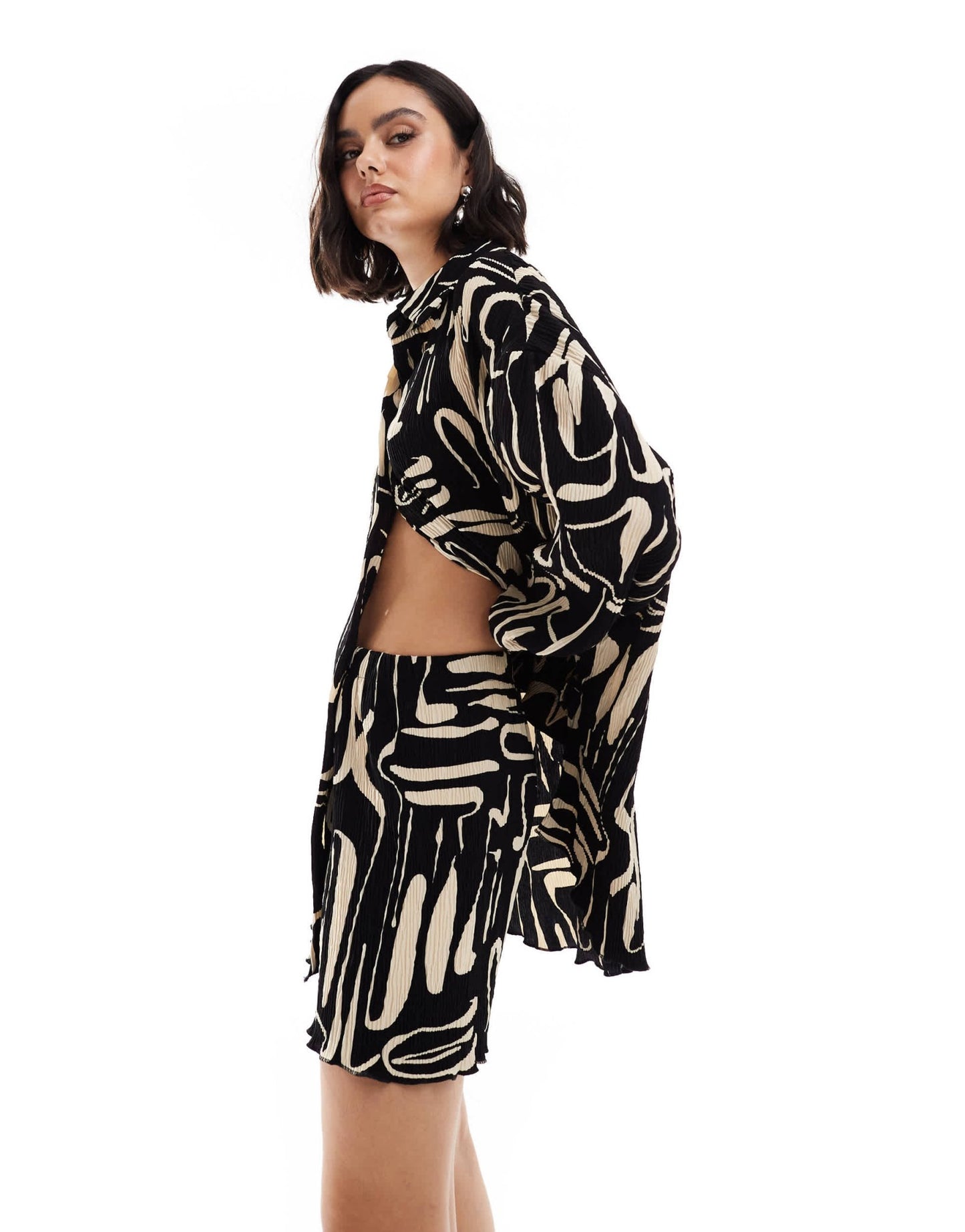 Extro & Vert plisse shorts in camel and black abstract print co - ord - ASOS Sample Sale EU Store