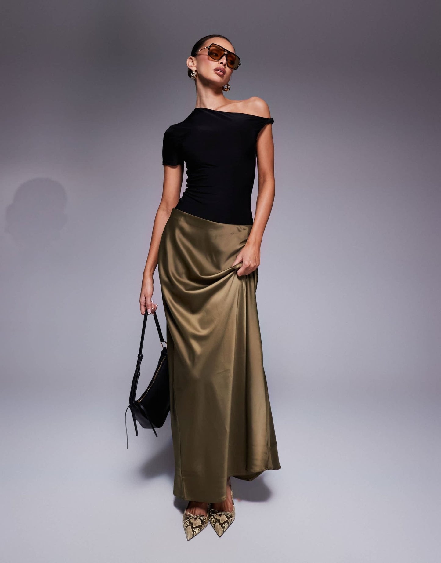 Fashionkilla double sculpted slinky asymmetric twist detail body in black - ASOS Sample Sale EU Store