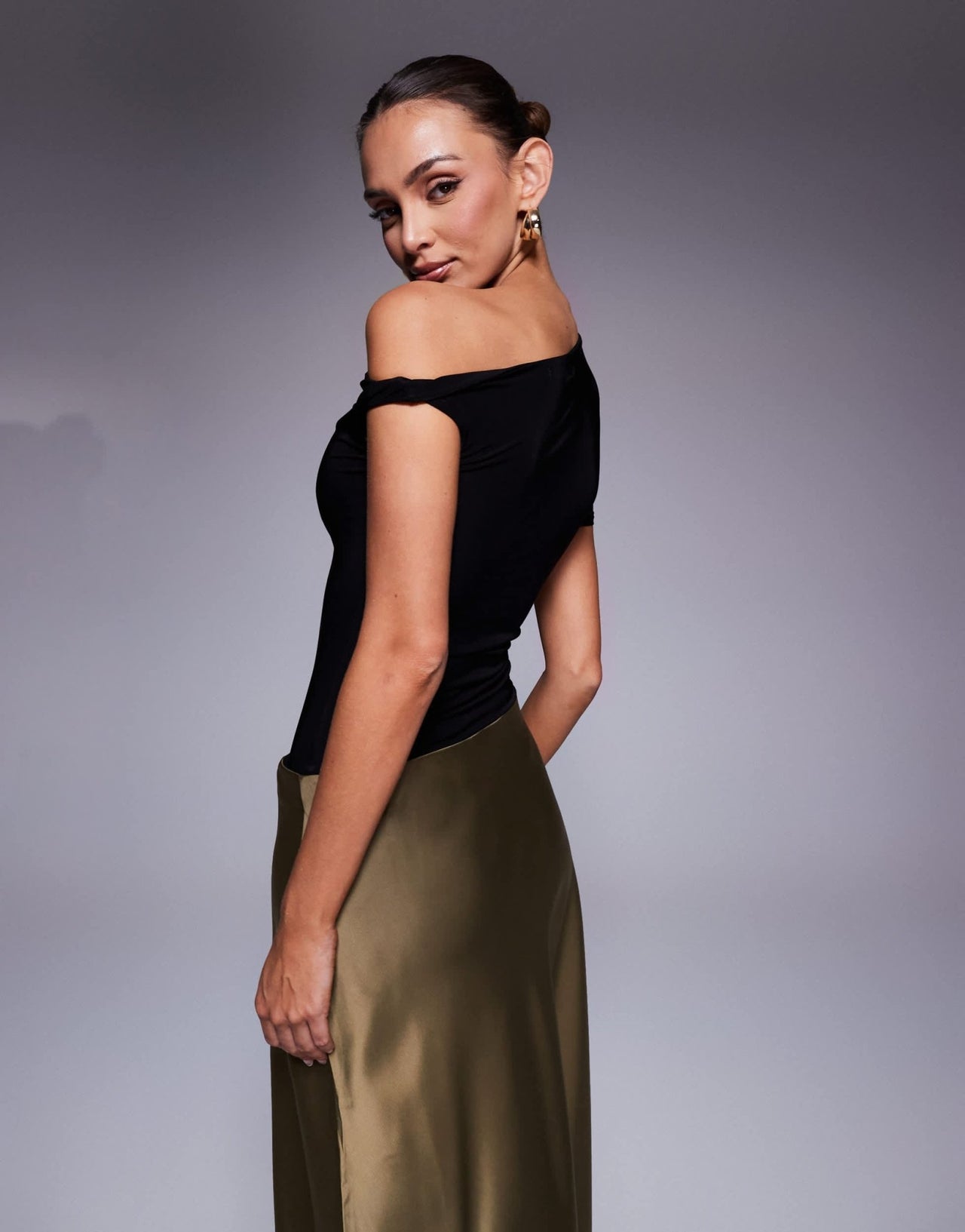 Fashionkilla double sculpted slinky asymmetric twist detail body in black - ASOS Sample Sale EU Store