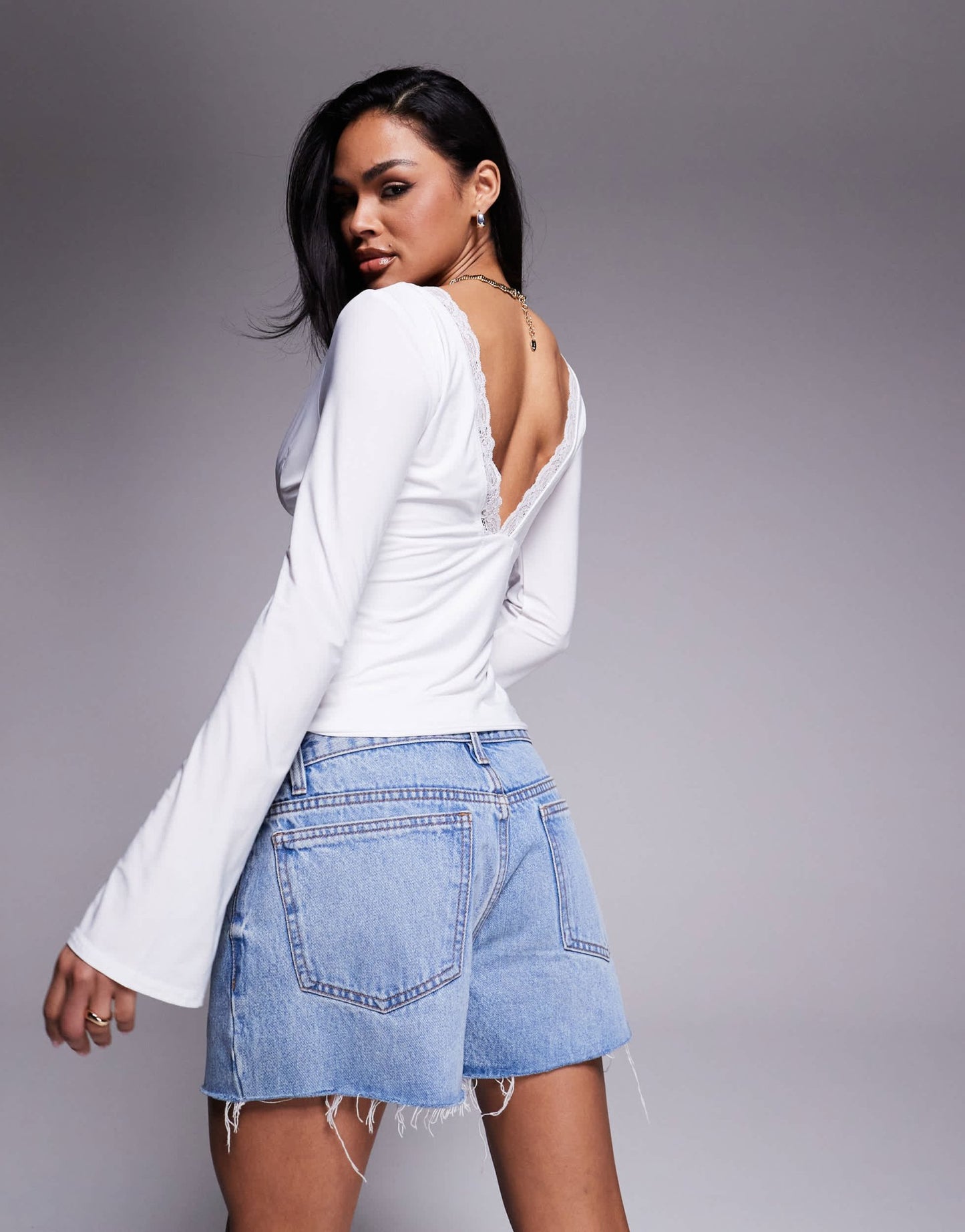 Fashionkilla double sculpted slinky v - neck lace detail top in white - ASOS Sample Sale EU Store