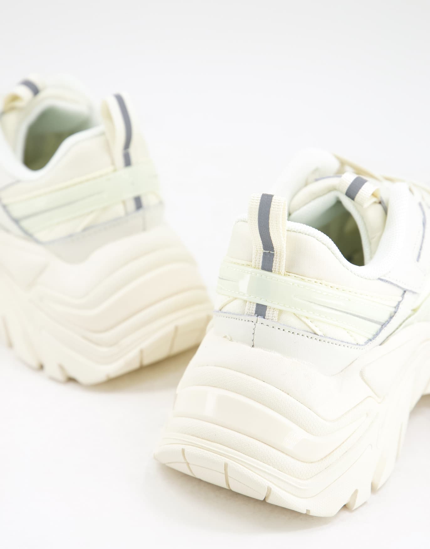 Fila interation trainers in off white - ASOS Sample Sale EU Store