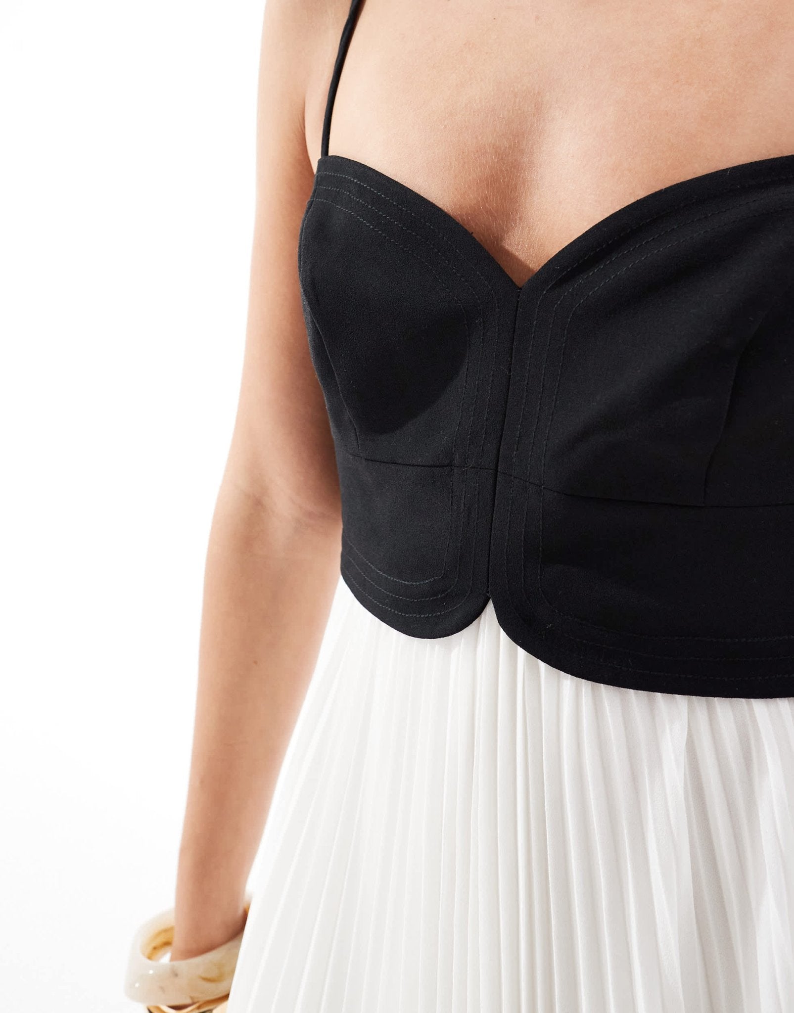 Forever New contrast pleated midaxi dress in black and cream - ASOS Sample Sale EU Store
